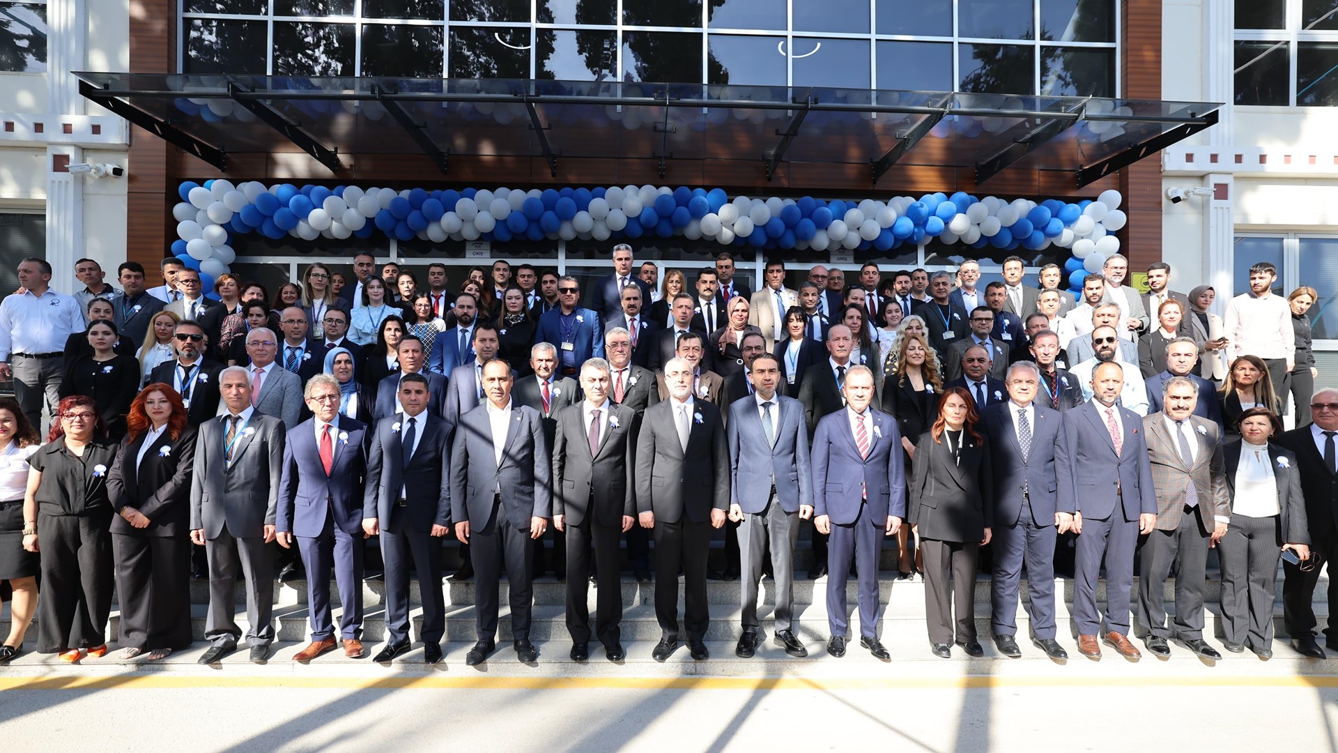 Bakan Işıkhan, Mersin’de Temaslarda Bulundu