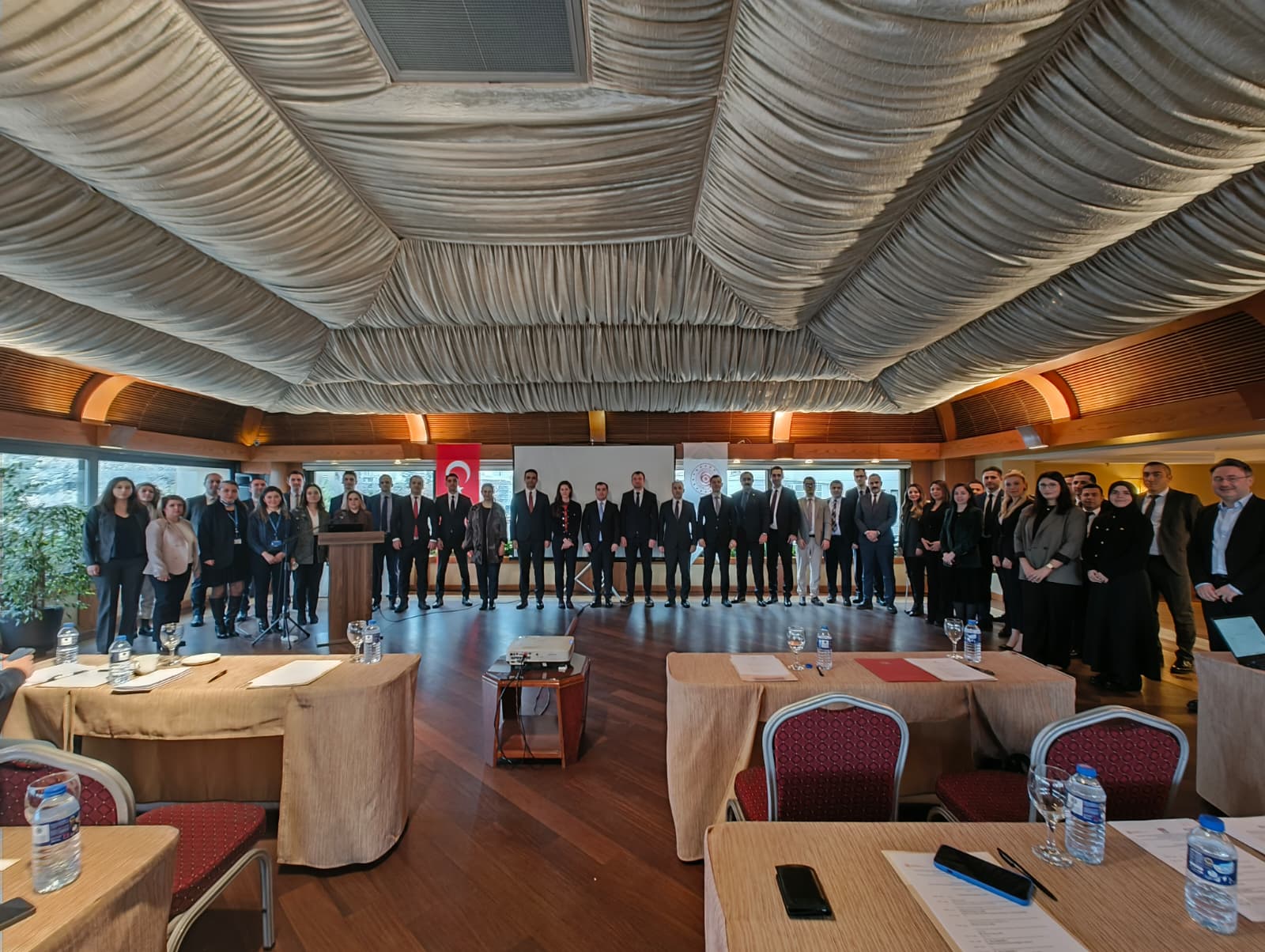 İnsana Yakışır İş Koşullarına Aykırı Kabul Edilen Çalışma Şekilleri Çalıştayı Düzenlendi