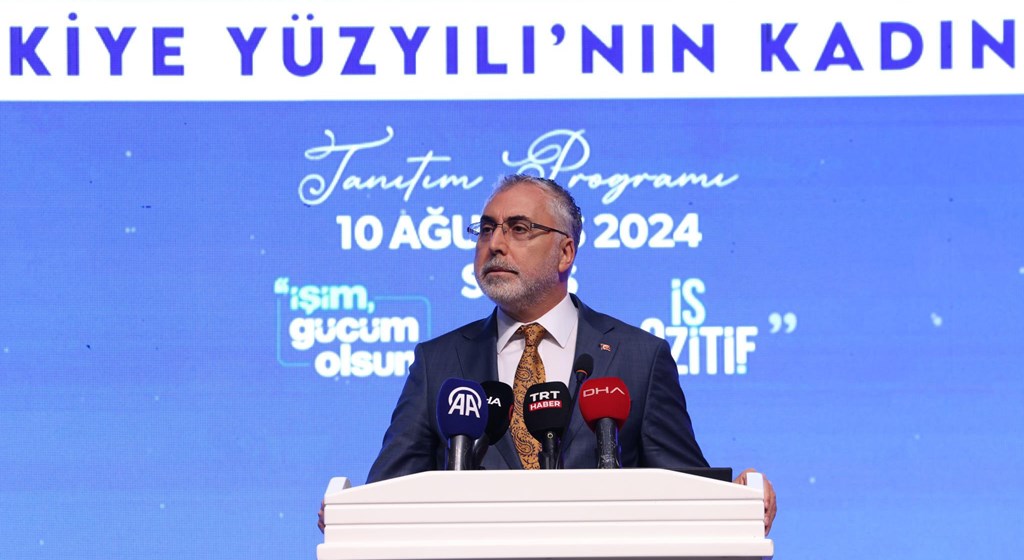 Çalışma ve Sosyal Güvenlik Bakanı Prof. Dr. Vedat Işıkhan, çeşitli temaslarda bulunmak ve “Milli Müdafaadan Milli Kalkınmaya; Türkiye Yüzyılı’nın Kadınları, Kadın İstihdam Sistemi İş Pozitif Tanıtım Programı ve Fuar Açılışı” programına katılmak üzere Sivas’a gitti.