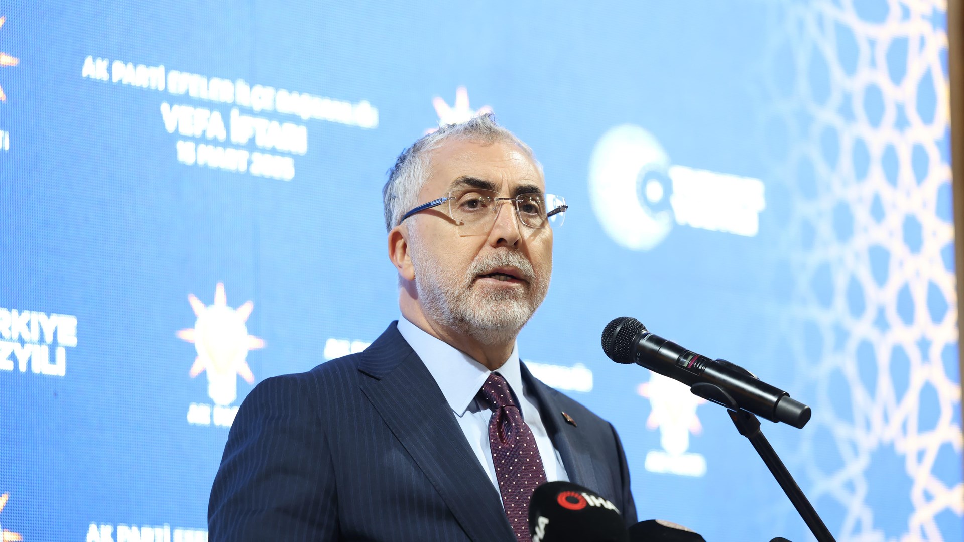 Bakan Işıkhan, Aydın’da Ziyaretlerde Bulundu