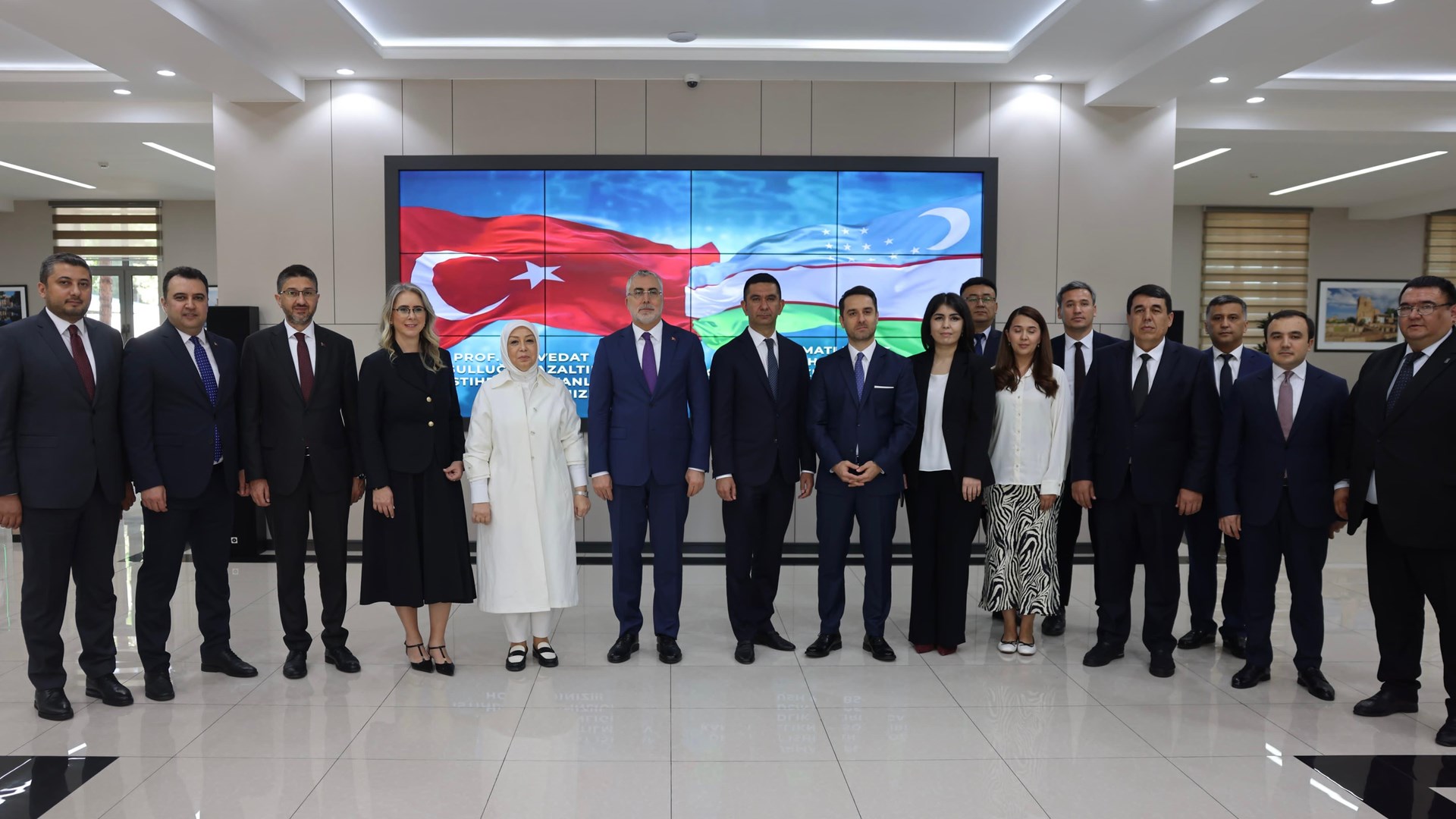 Bakan Işıkhan, Özbekistan’da Temaslarda Bulundu