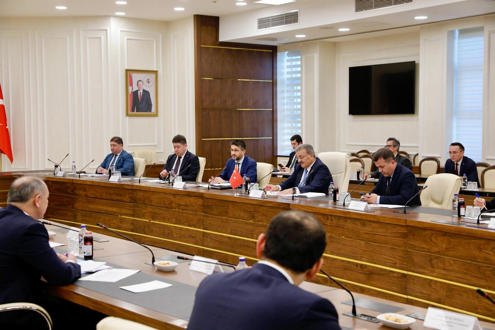 Bakan Yardımcımız Faruk Özçelik, Özbekistan Dışişleri Bakan Yardımcısı Olimjon Abdullaev ile Görüştü