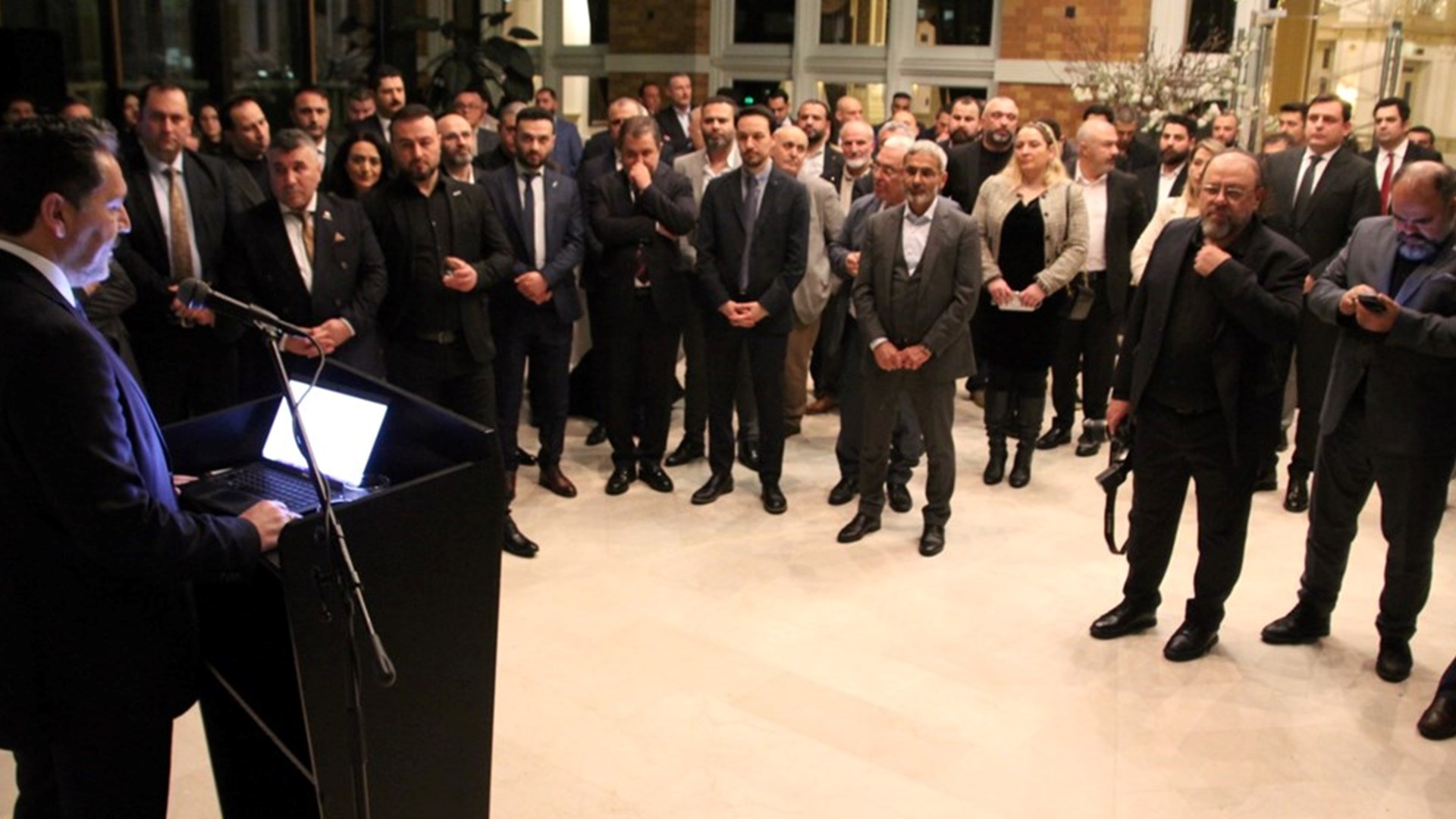 Deventer Çalışma ve Sosyal Güvenlik Ataşeliğimiz, 23.01.2024 Salı günü MÜSİAD Hollanda’nın geleneksel olarak Lahey Kurhaus'da düzenlediği yeni yıl resepsiyonuna katılım sağladı.