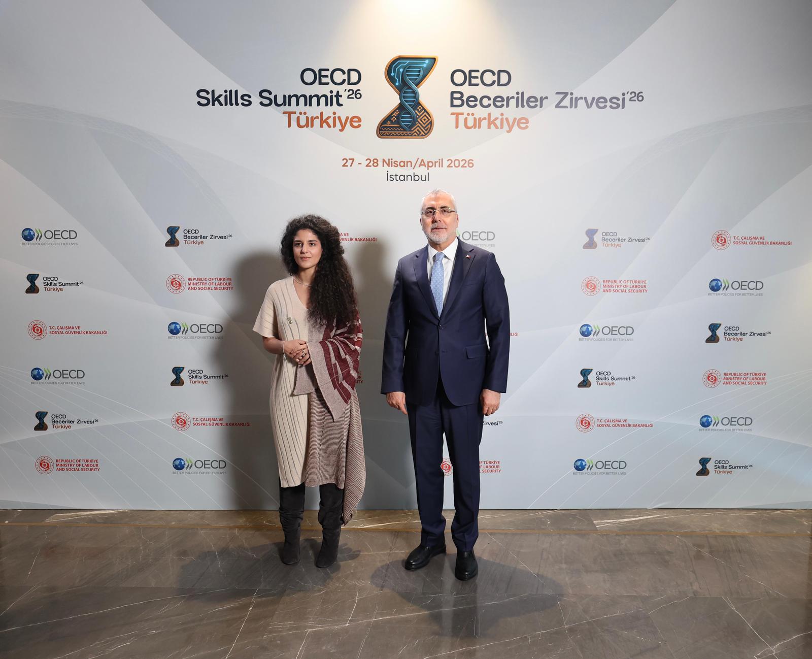 Bakan Işıkhan, OECD 2026 Beceriler Zirvesi Kapsamında İkili Temaslarda Bulundu