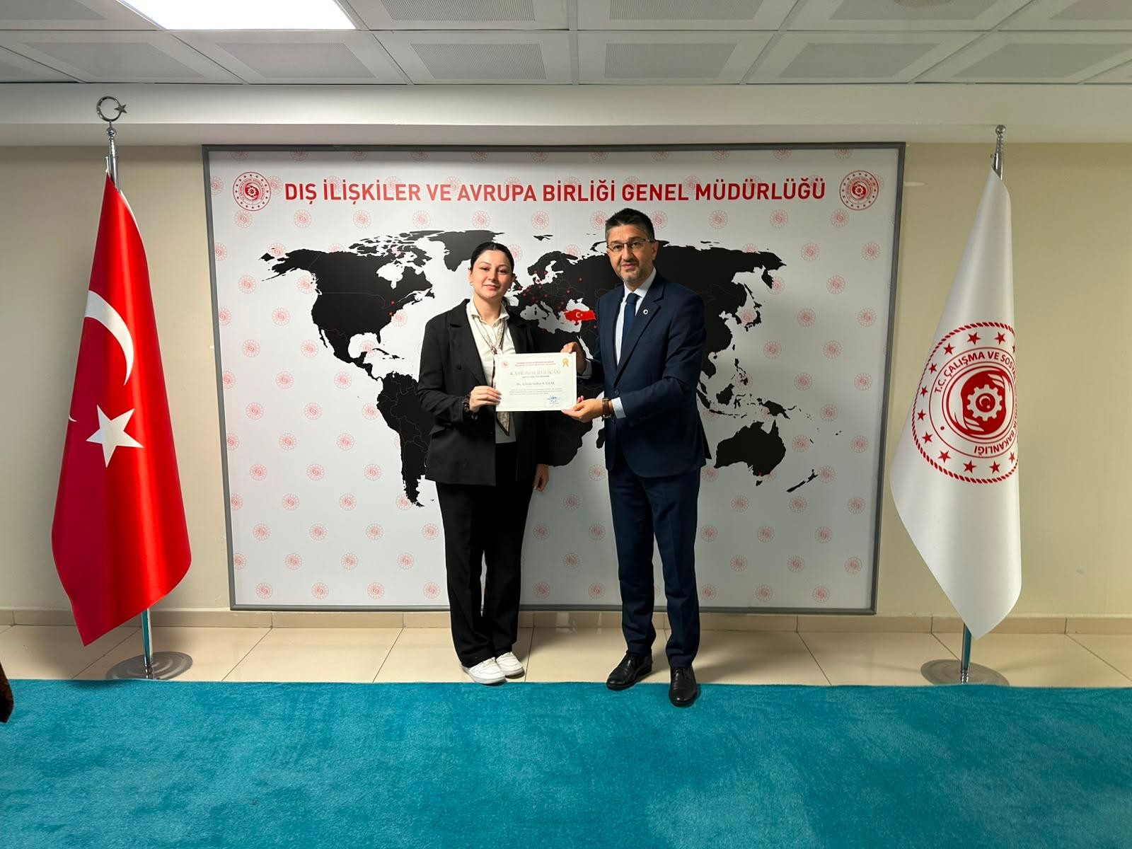 Genel Müdürlüğümüzde Stajını Tamamlayan Öğrencilere Sertifikaları Takdim Edildi