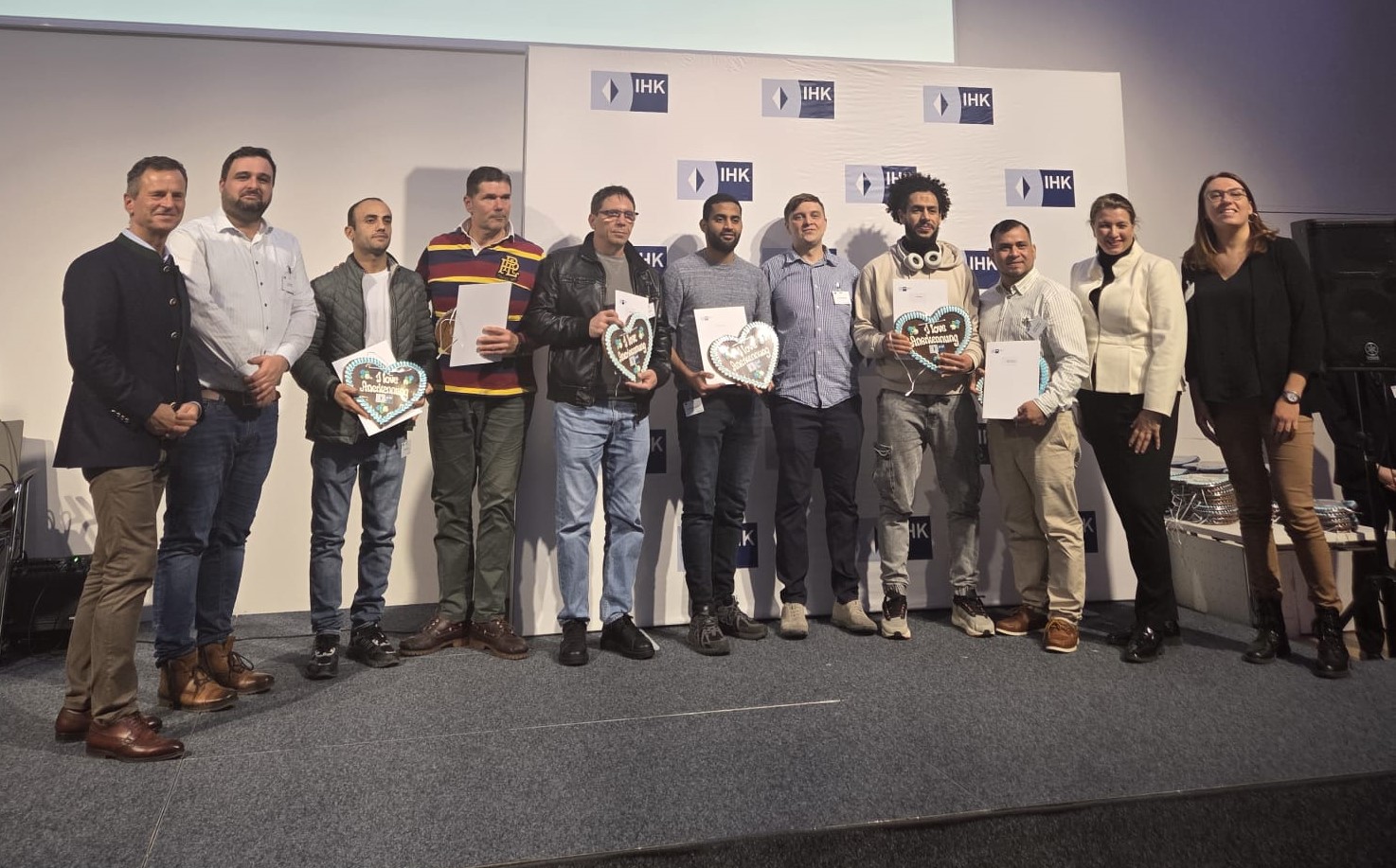 Çalışma ve Sosyal Güvenlik Ataşemiz Şeniz Özmert Koçer "Yabancı Mesleki Niteliklerin Almanya'da Tanınması (FOSA)" törenine katıldı. 