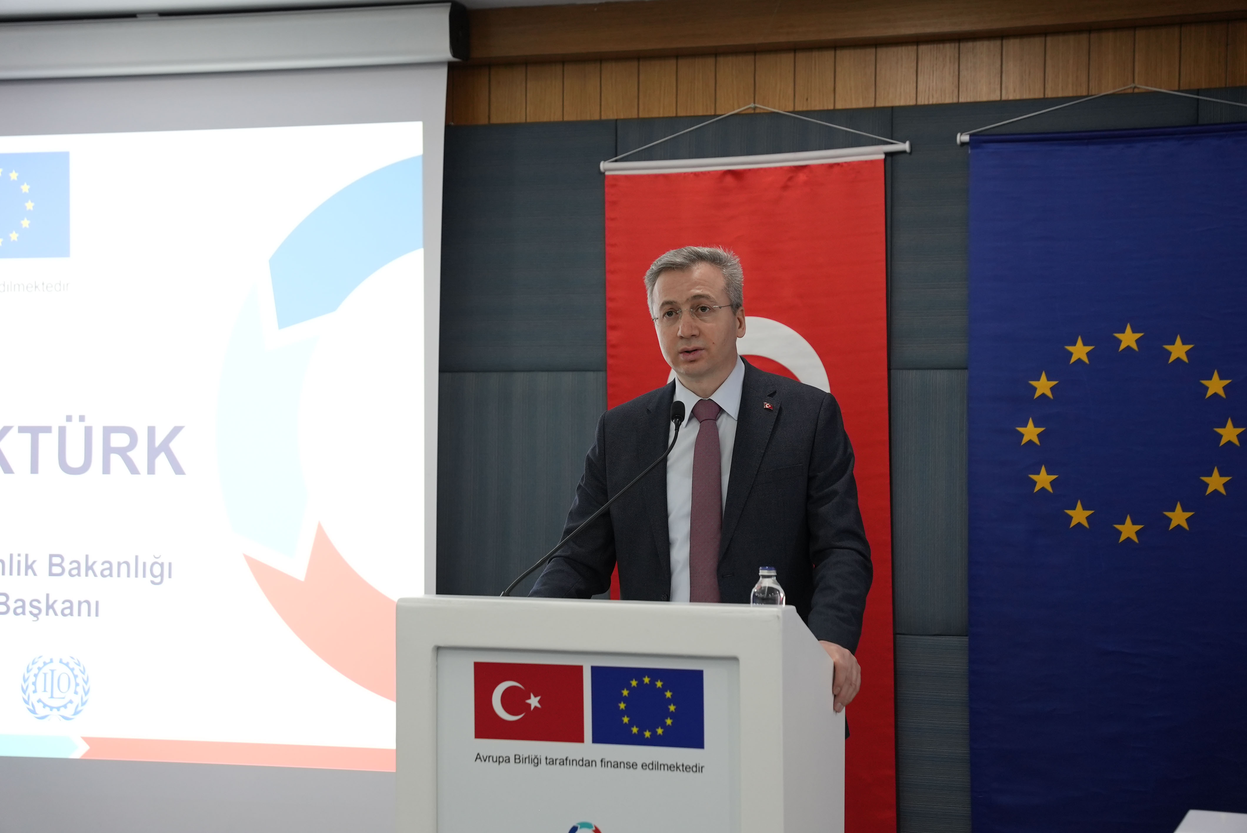 İş Teftiş ve Rehberlik Projesi kapsamında düzenlenen piyasa sistemleri analizi sektörel danışma toplantılarının ikincisi olan, “Metal Sektöründe İnsana Yakışır İşler Danışma Toplantısı”, 6-7 Şubat 2025 tarihlerinde Bursa’da gerçekleştirildi.