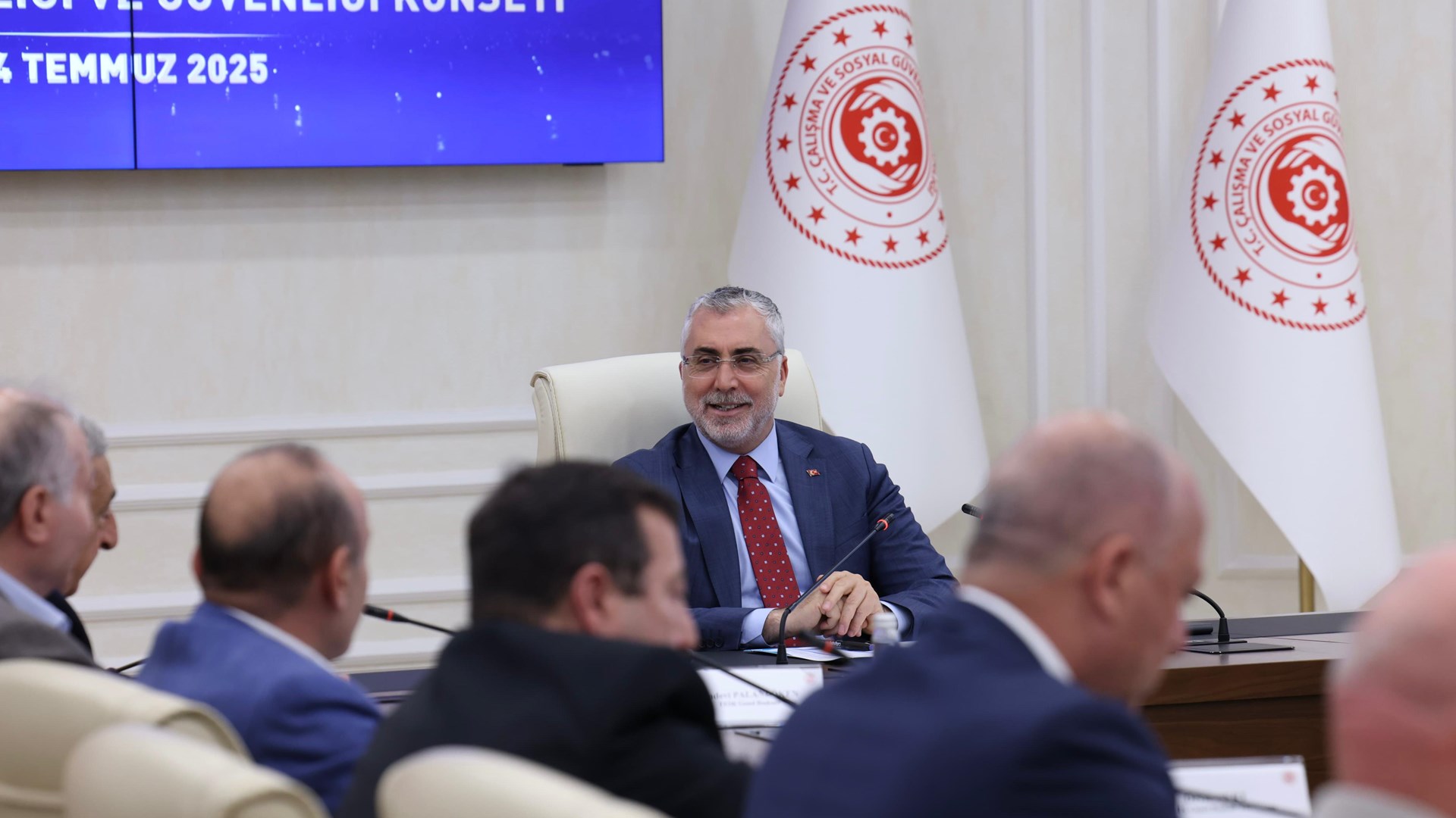 Bakan Işıkhan, Ulusal İş Sağlığı ve Güvenliği Konseyi Toplantısı’na Başkanlık Etti