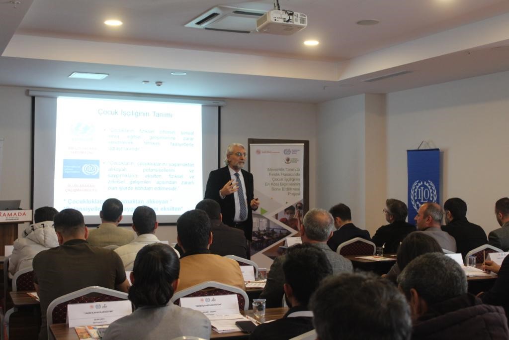 Within the framework of the National Program to Combat Child Labor carried out by the General Directorate of Labor of the Ministry of Labor and Social Security, activities are carried out with various institutions and organizations in order to improve the living conditions of seasonal agricultural workers and their families, facilitate access to public services and prevent child labor in seasonal agriculture.