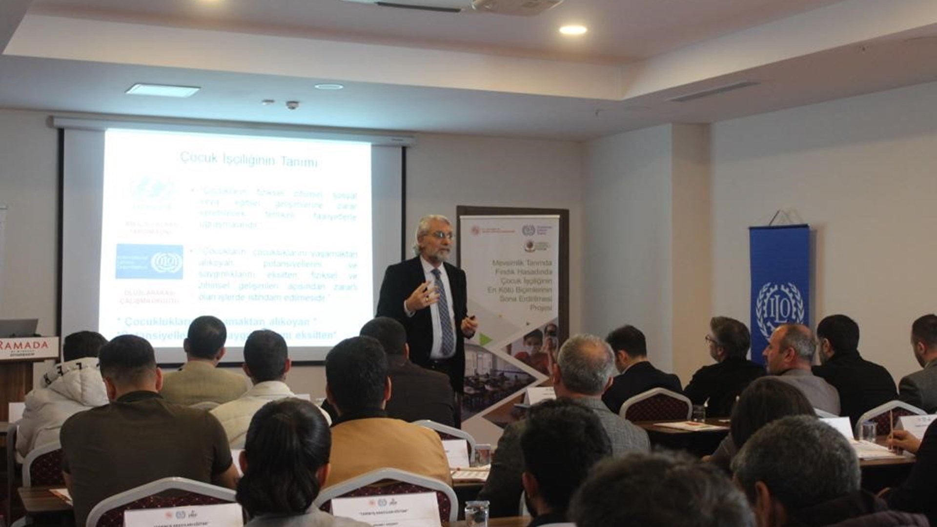 Çalışma ve Sosyal Güvenlik Bakanlığı, Çalışma Genel Müdürlüğü tarafından yürütülen Çocuk İşçiliği ile Mücadele Ulusal Programı çerçevesinde, mevsimlik tarım işçileri ve ailelerinin yaşam koşullarını iyileştirmek, kamu hizmetlerine erişimi kolaylaştırmak ve mevsimlik tarımda çocuk işçiliğini önlemek amacıyla çeşitli kurum ve kuruluşlarla faaliyetler yürütülmektedir.