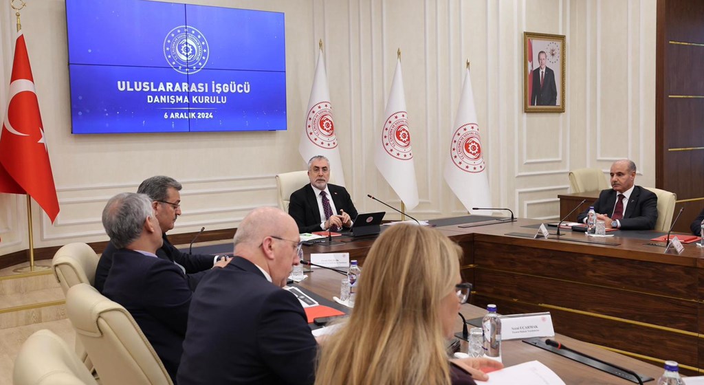 Çalışma ve Sosyal Güvenlik Bakanı Sayın Prof. Dr. Vedat Işıkhan başkanlığında, 6 Nisan’da Resmi Gazete'de yayımlanan Cumhurbaşkanlığı Kararnamesi ile ihdas edilen Uluslararası İşgücü Danışma Kurulu’nun ilk toplantısı gerçekleştirildi.