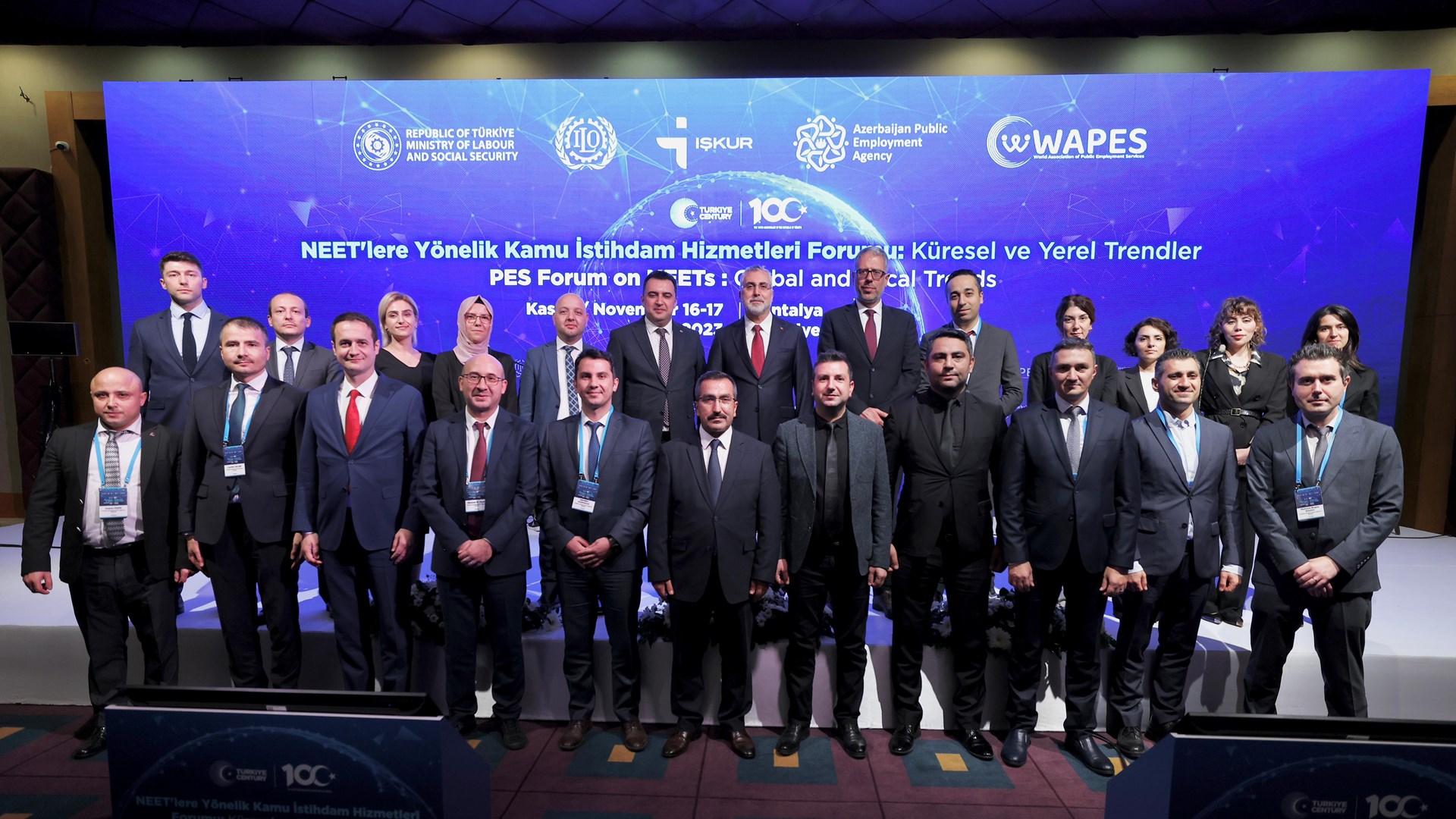Çalışma ve Sosyal Güvenlik Bakanı Prof. Dr. Vedat Işıkhan, Dünya Kamu İstihdam Kurumları Birliğinin (WAPES) Avrupa Bölge Konferansı kapsamında İŞKUR, Azerbaycan Devlet İstihdam Ajansı ve Uluslararası Çalışma Örgütü (ILO) Türkiye Ofisi iş birliğinde 16-17 Kasım tarihlerinde Antalya’da düzenlenecek olan “Ne Eğitimde Ne İstihdam Olan Gençler’ e (NEET) Yönelik Kamu İstihdam Hizmetleri Konferansı” na katıldı.