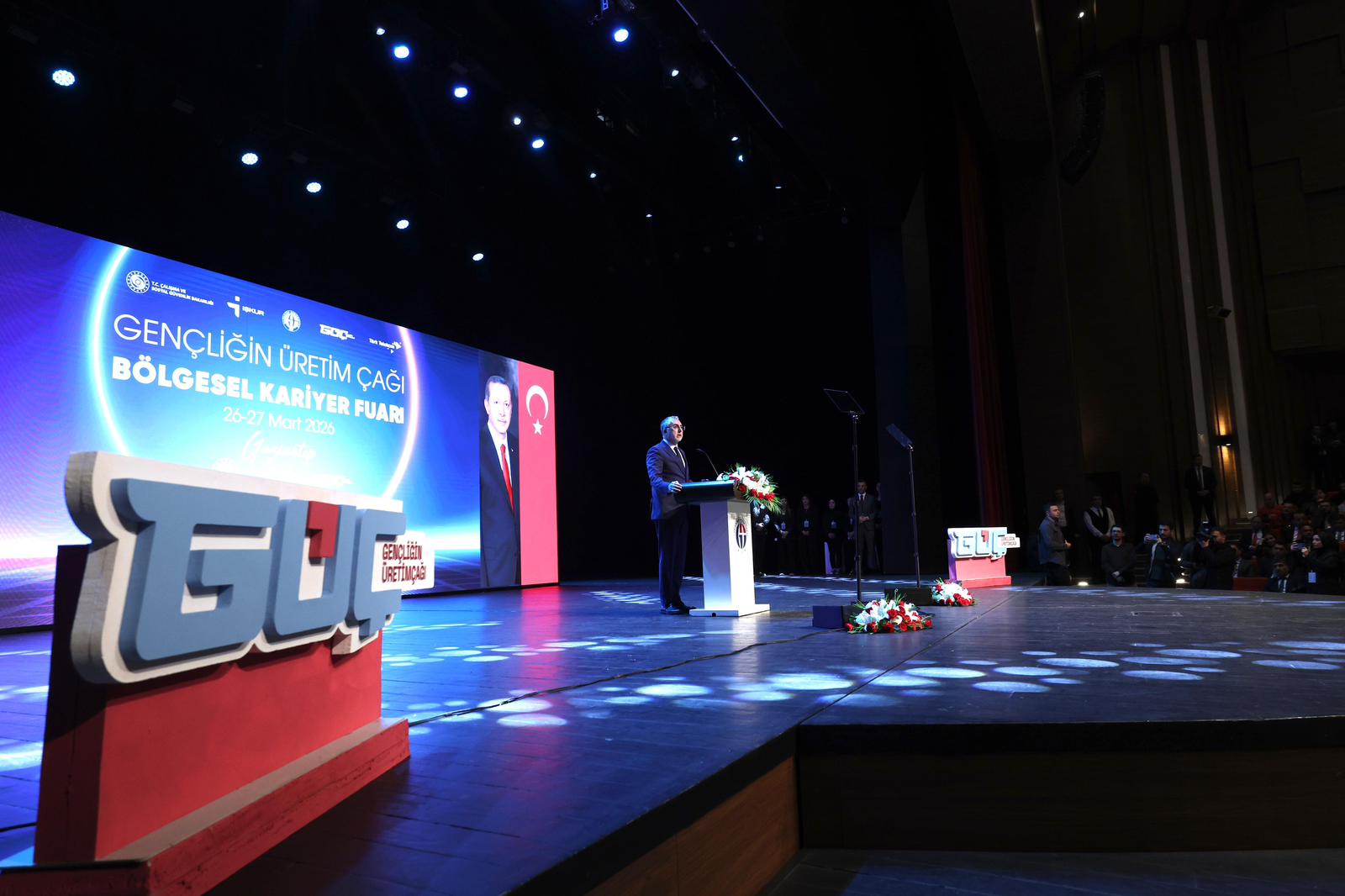 Bakan Işıkhan, Gaziantep’te İŞKUR "Gençliğin Üretim Çağı Bölgesel Kariyer Fuarı"na Katıldı