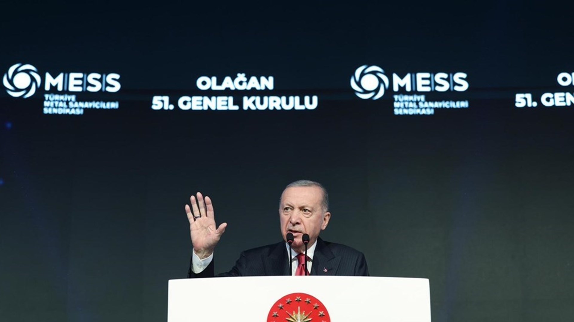 Sayın Bakanımız Prof. Dr. Vedat Işıkhan, Cumhurbaşkanımız Sayın Recep Tayyip Erdoğan’ın teşrifleriyle düzenlenen Türkiye Metal Sanayicileri Sendikası’nın, (MESS), 51. Olağan Genel Kurulu’na katıldı.
