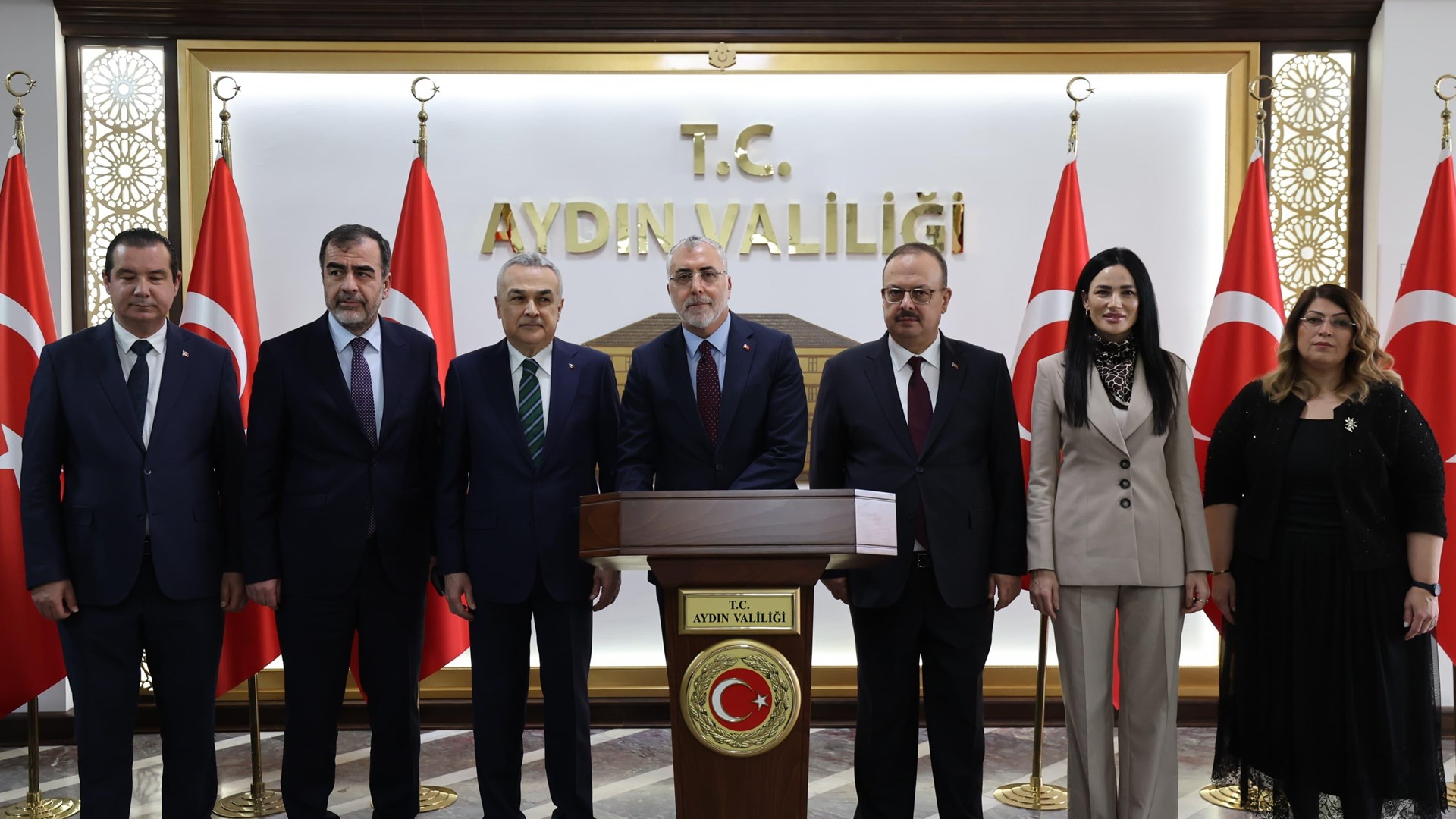 Bakan Işıkhan, Aydın’da Ziyaretlerde Bulundu