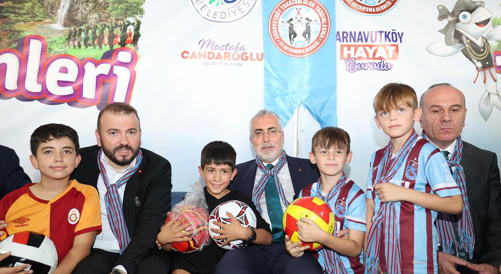 Çalışma ve Sosyal Güvenlik Bakanı Prof. Dr. Vedat Işıkhan, çeşitli temaslarda bulunmak ve programlara katılmak üzere İstanbul’a gitti.