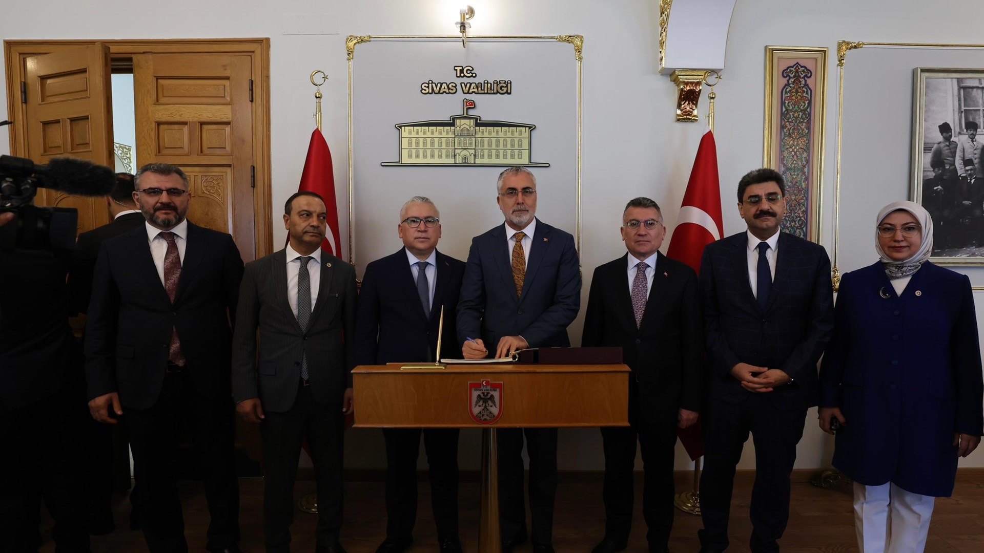 Bakan Işıkhan, Sivas’ta Ziyaretlerde Bulundu