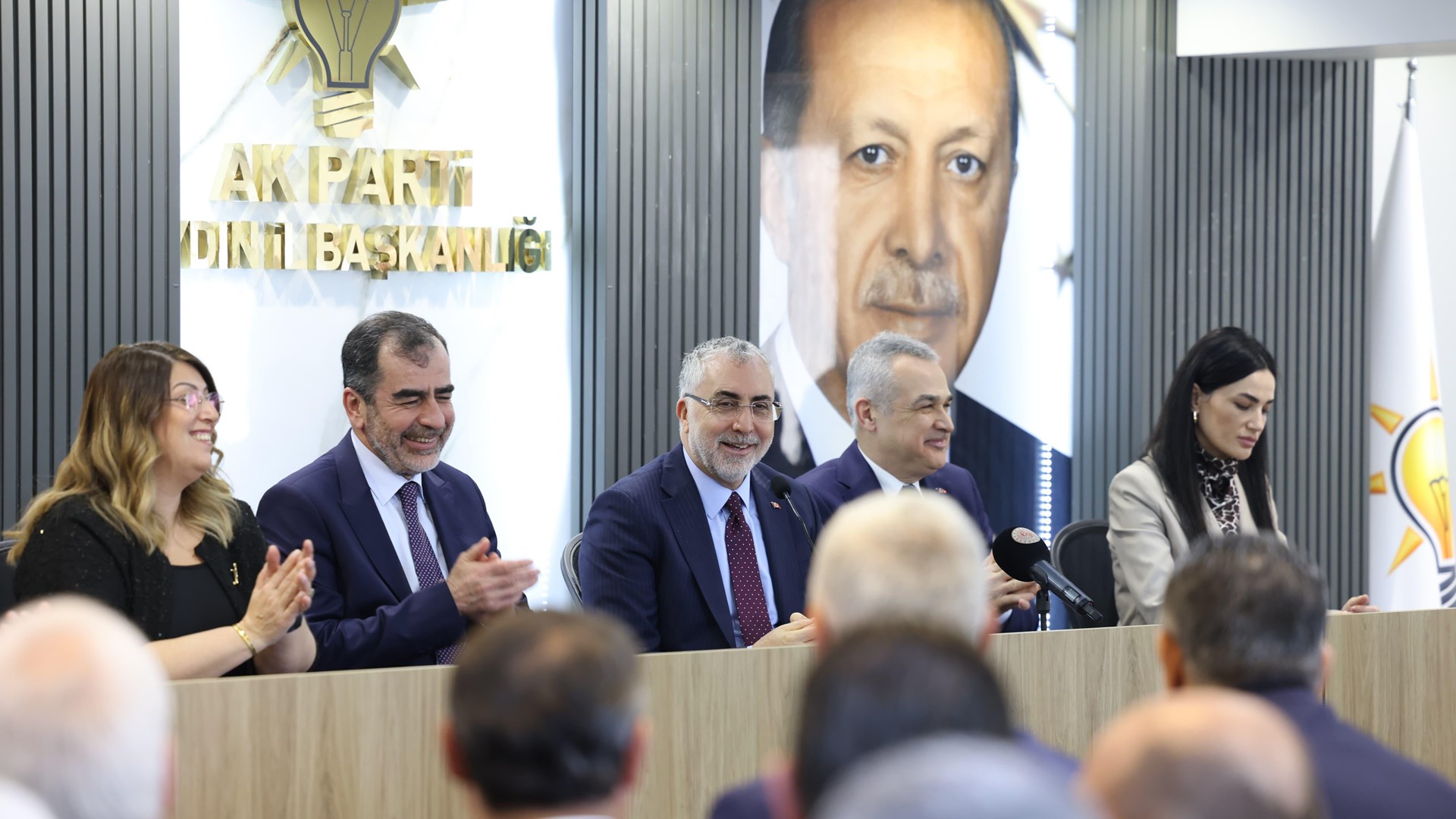 Bakan Işıkhan, Aydın’da Ziyaretlerde Bulundu