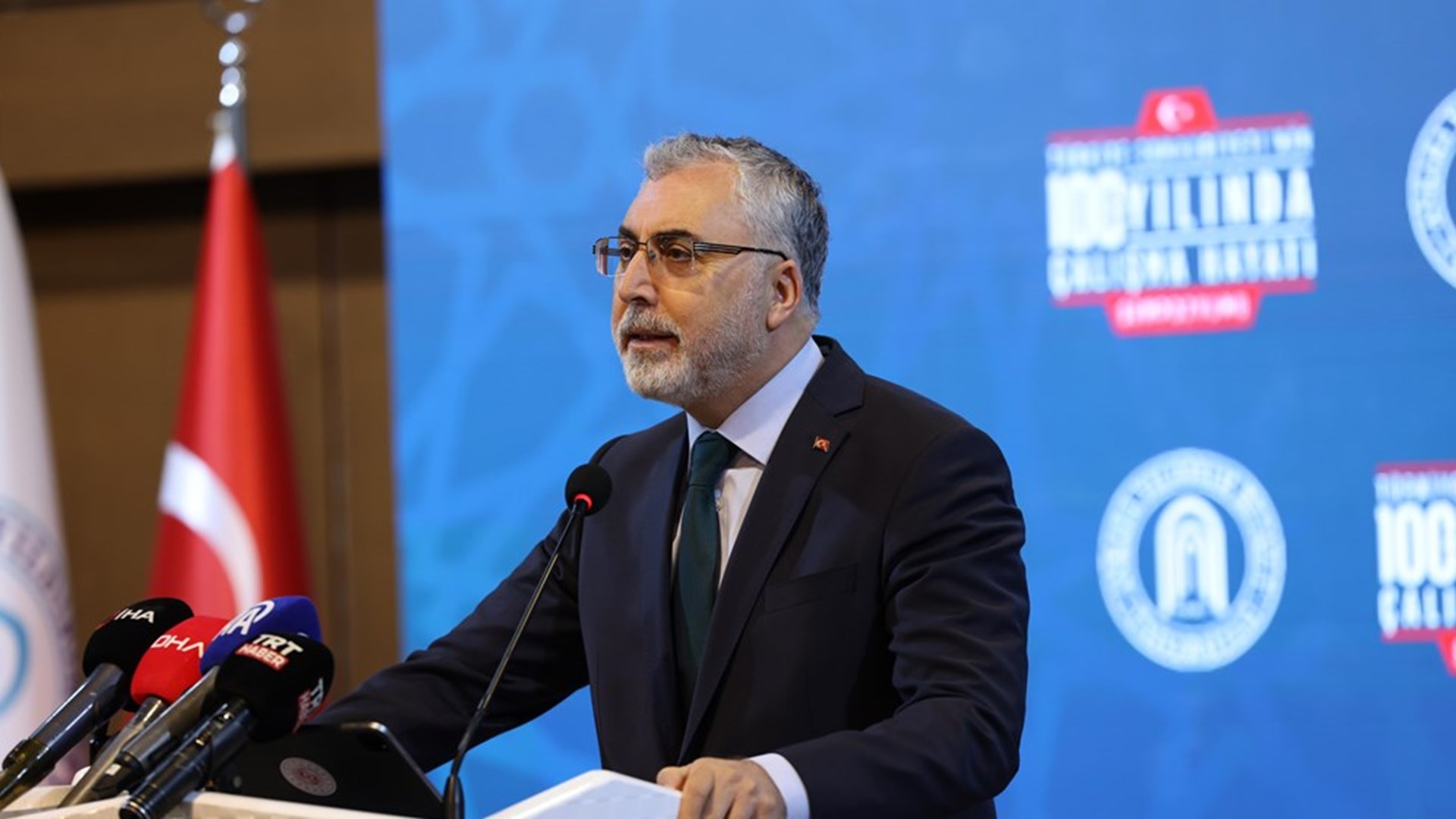 Çalışma ve Sosyal Güvenlik Bakanı Prof. Dr. Vedat Işıkhan, Türkiye İşveren Sendikaları Konfederasyonu (TİSK) ve Ankara Yıldırım Beyazıt Üniversitesi tarafından düzenlenen “Türkiye Cumhuriyeti’nin 100. Yılında Çalışma Hayatı” Paneline iştirak etti.