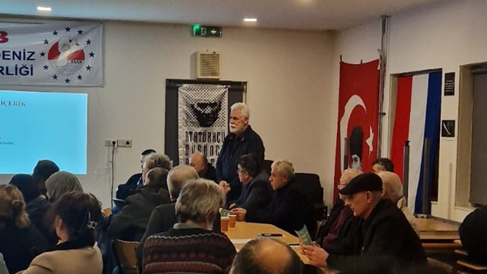 Our Labour and Social Security Attaché’s Office in Hengelo met with our citizens at the Turkish Mediterranean Alevi Union Lodge.