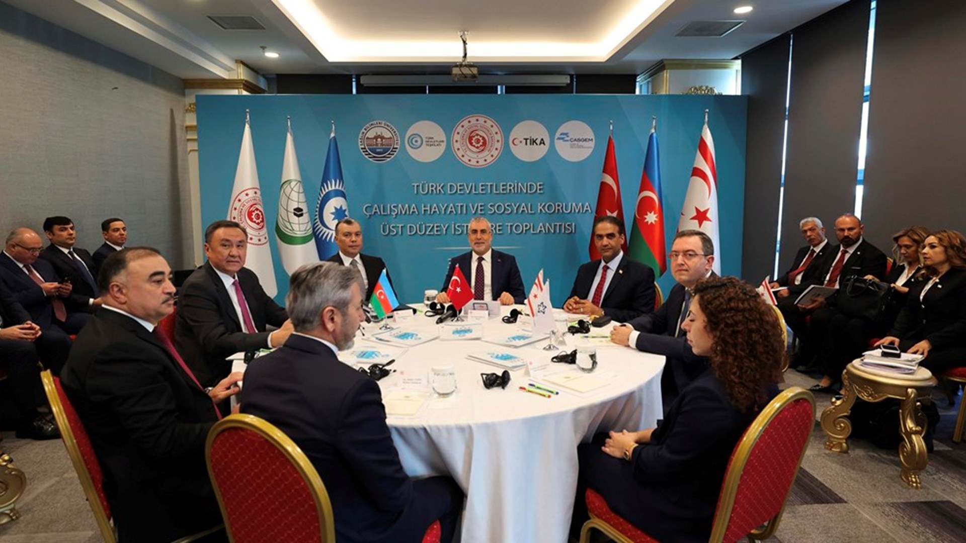 Within the framework of the ‘International Conference on Labour Life and Social Protection in Turkic States’ to be organised by the Ministry of Labour and Social Security, a Round Table Meeting titled ‘Social Protection, Working Life and Social Services’ was held under the chairmanship of Minister of Labour and Social Security Prof. Dr. Vedat Işıkhan.