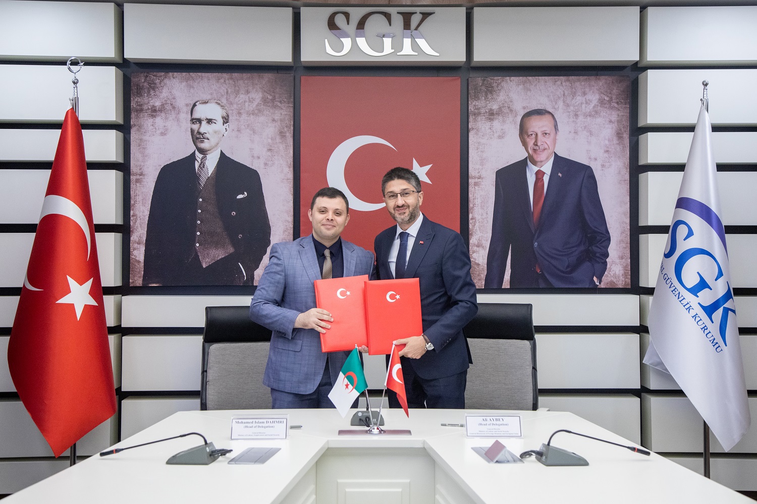 Ülkemiz ile Cezayir arasında Sosyal Güvenlik Anlaşması akdedilmesine yönelik müzakerelerin üçüncü turu, 24-26 Haziran 2025 tarihleri arasında Ankara’da gerçekleştirildi.