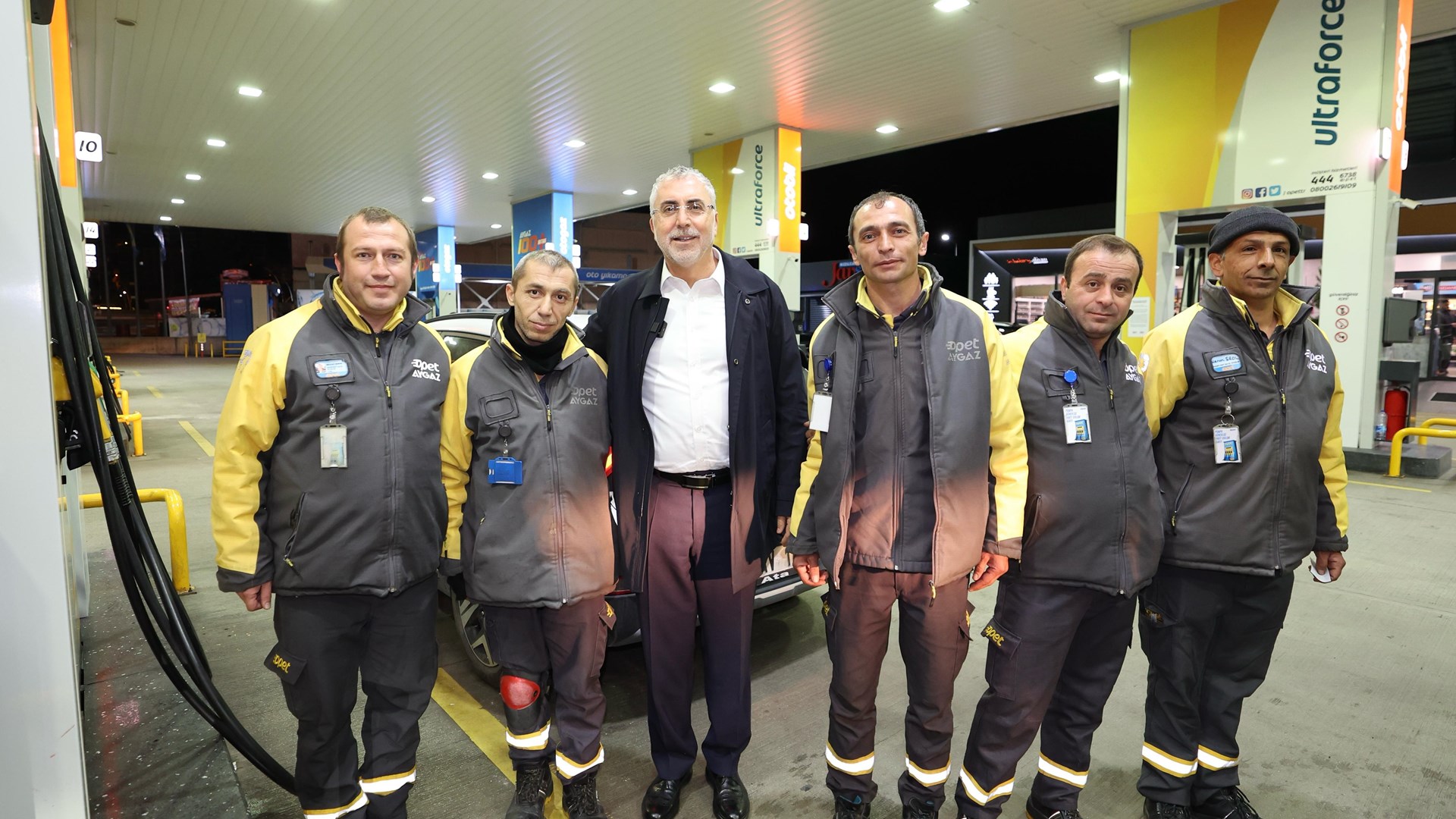 Bakan Işıkhan, 1 Mayıs Emek ve Dayanışma Günü’nü İşçilerle Birlikte Kutladı