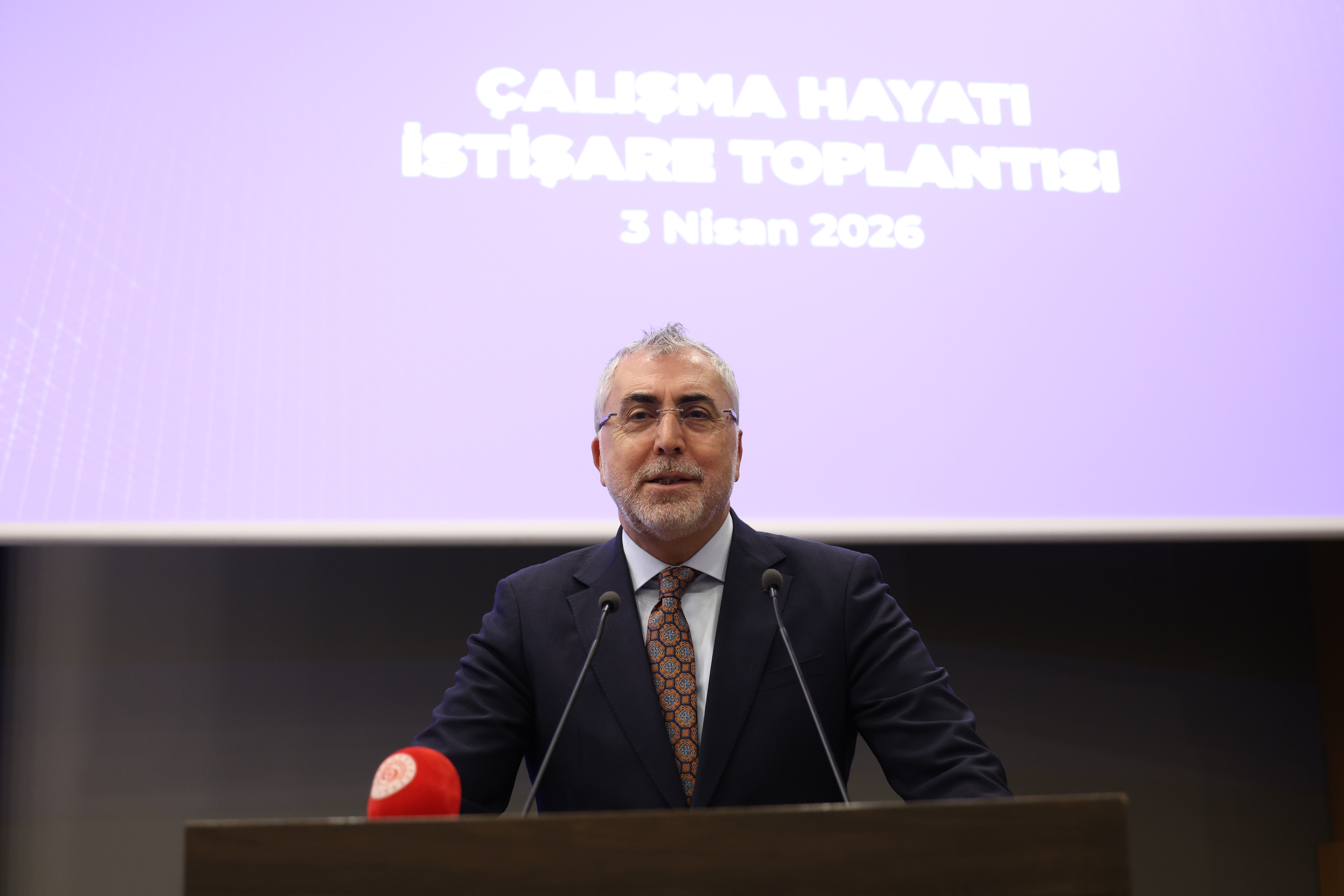 Bakan Işıkhan, TİSK’in Çalışma Hayatı İstişare Toplantısı’na Katıldı