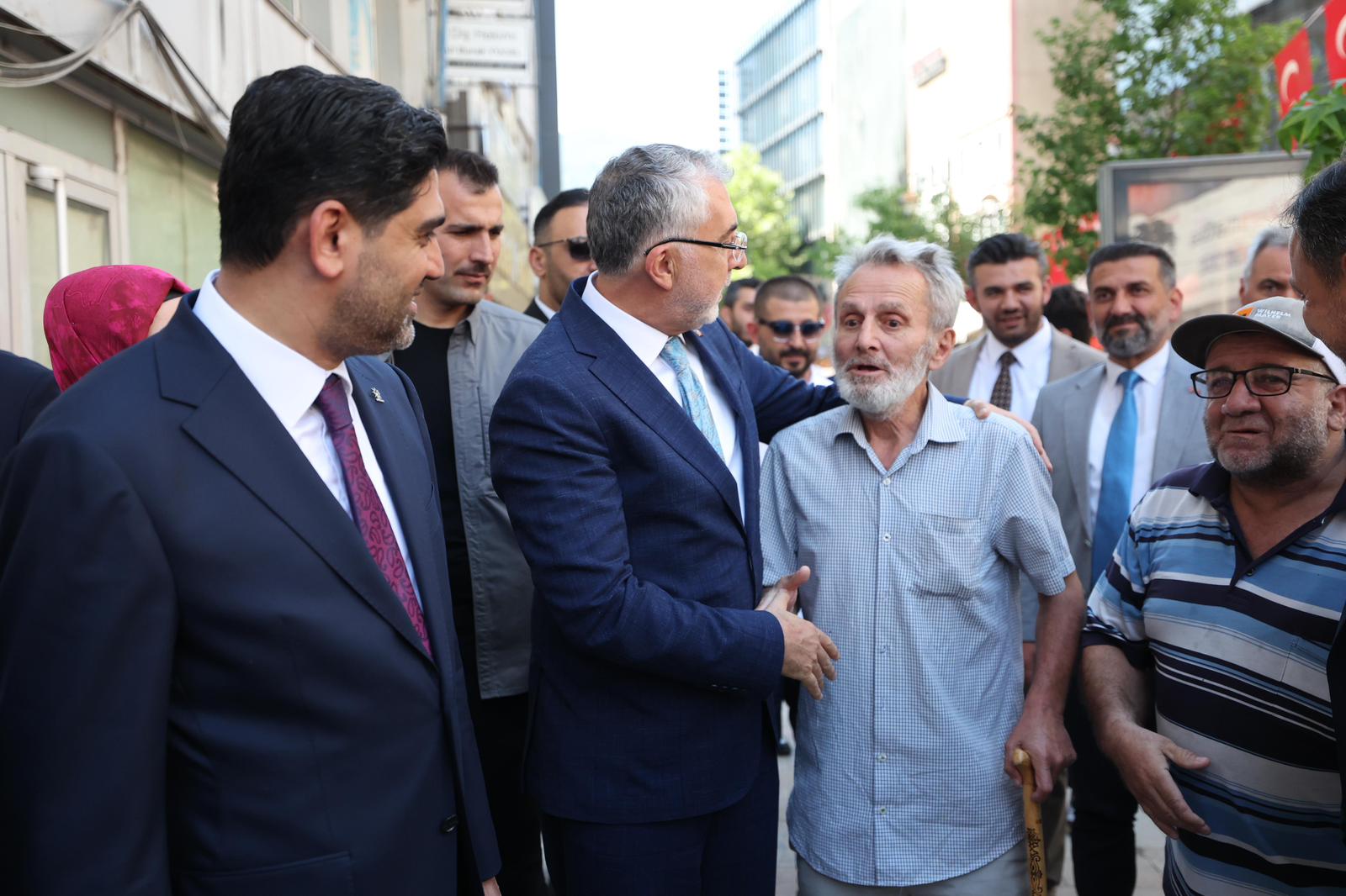 Bakan Işıkhan, Karabük’te Ziyaretlerde Bulundu