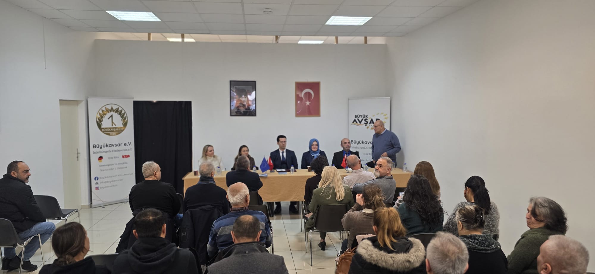Cologne Labour and Social Security Attaché Organised an Informative Meeting for Public at the Büyük Avşarlar Association