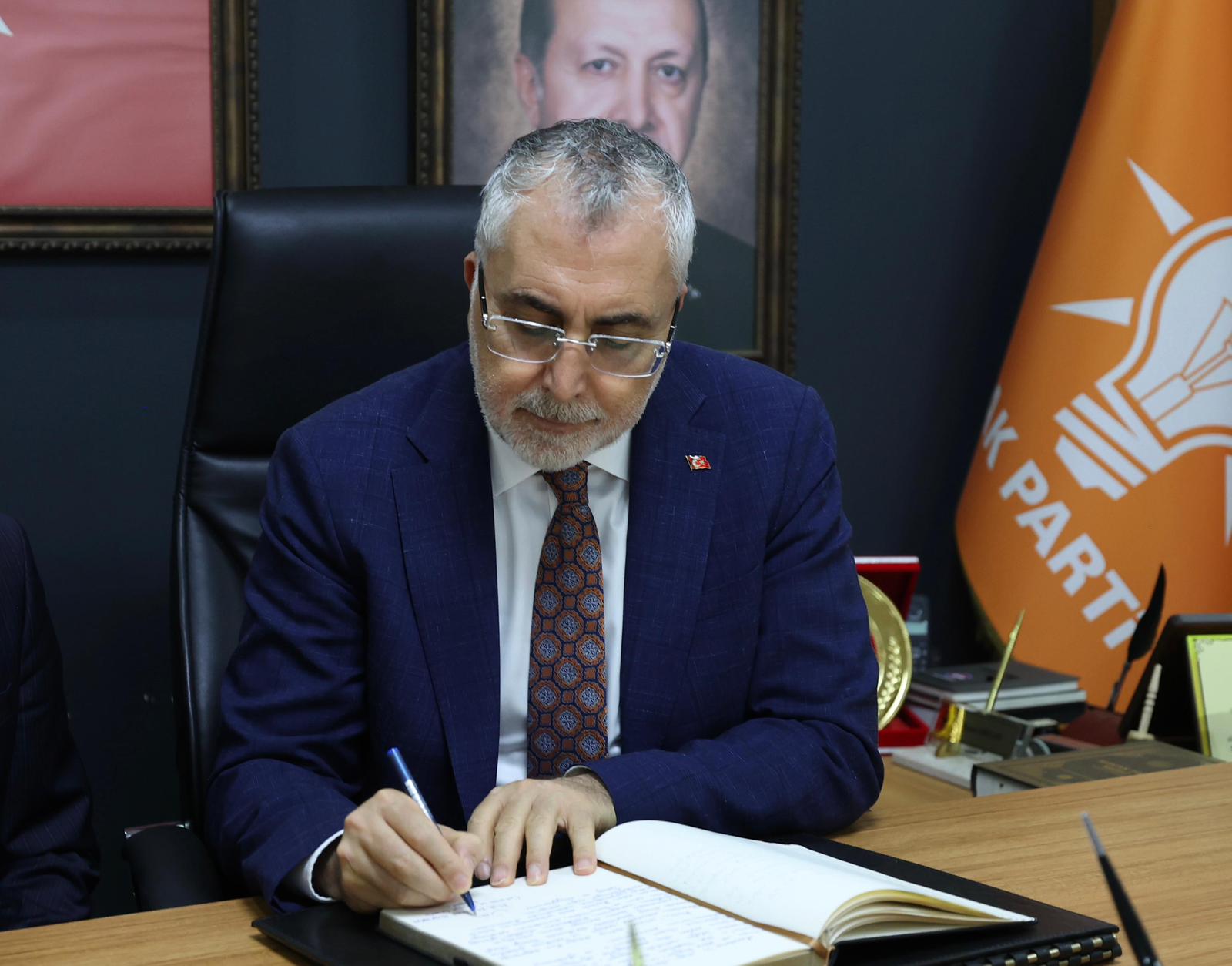 Bakan Işıkhan, Bartın’da Ziyaretlerde Bulundu