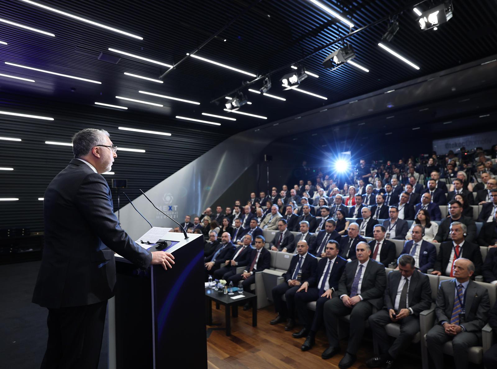 Bakan Işıkhan, 10. MESS İş Güvenliğinin Yıldızları Ödül Töreni’ne Katıldı