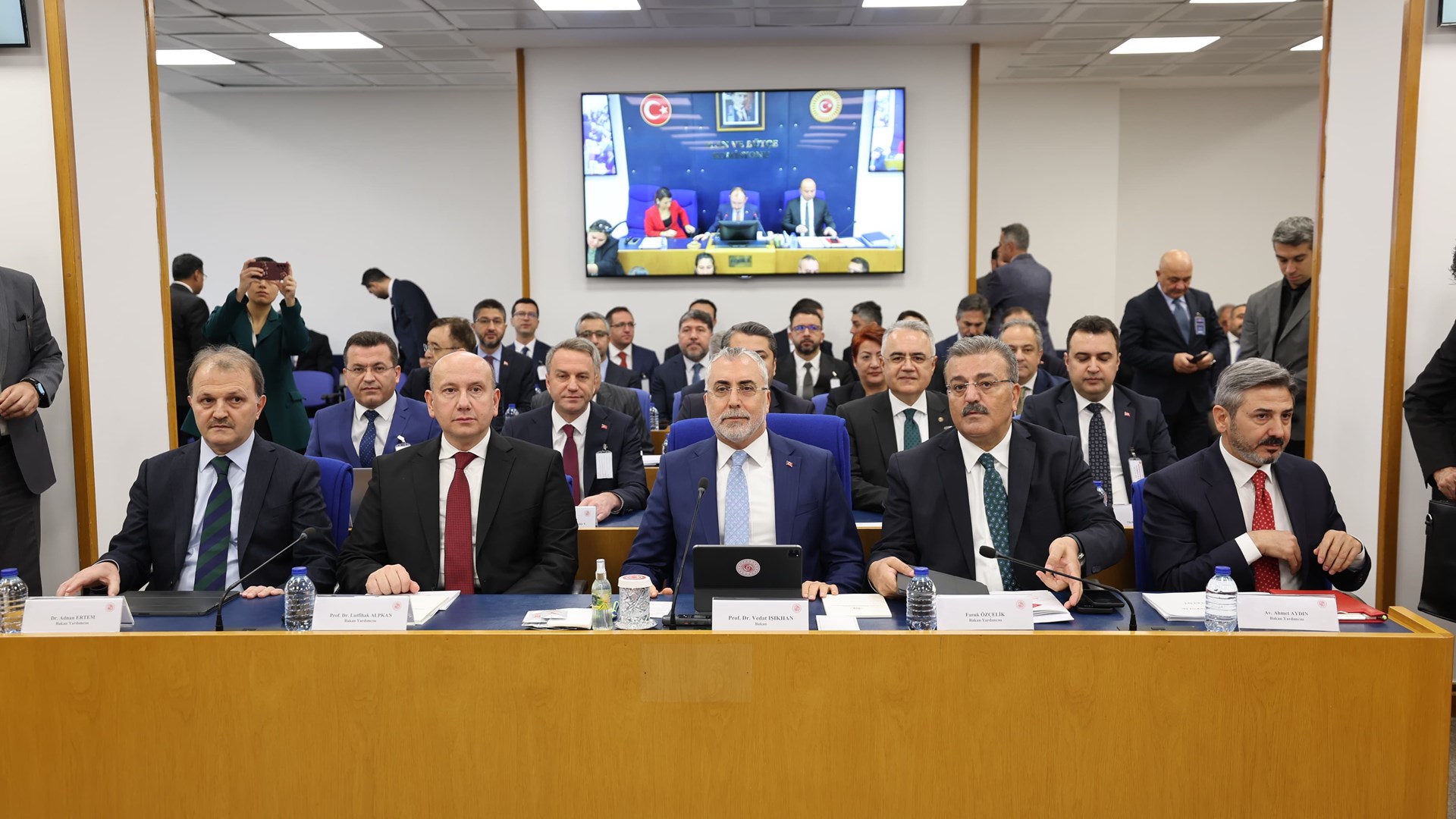 TBMM Plan ve Bütçe Komisyonunda Çalışma ve Sosyal Güvenlik Bakanlığı ve Bağlı Kuruluşların 2025 Yılı Bütçeleri Kabul Edildi