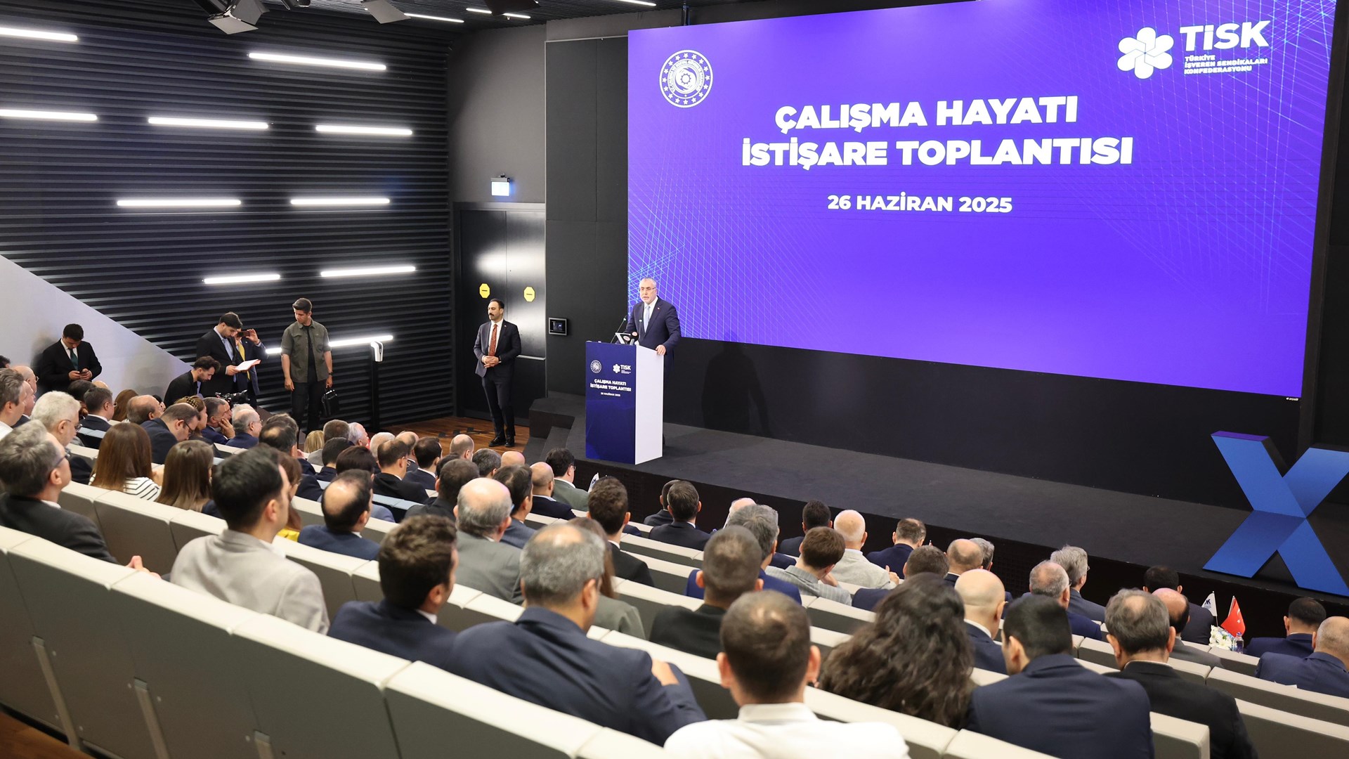 Bakan Işıkhan, “Çalışma Hayatı İstişare Toplantısı” na Katıldı