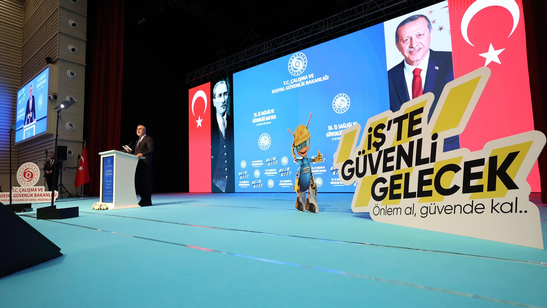 Bakan Işıkhan, Kayseri’de Ziyaretlerde Bulundu