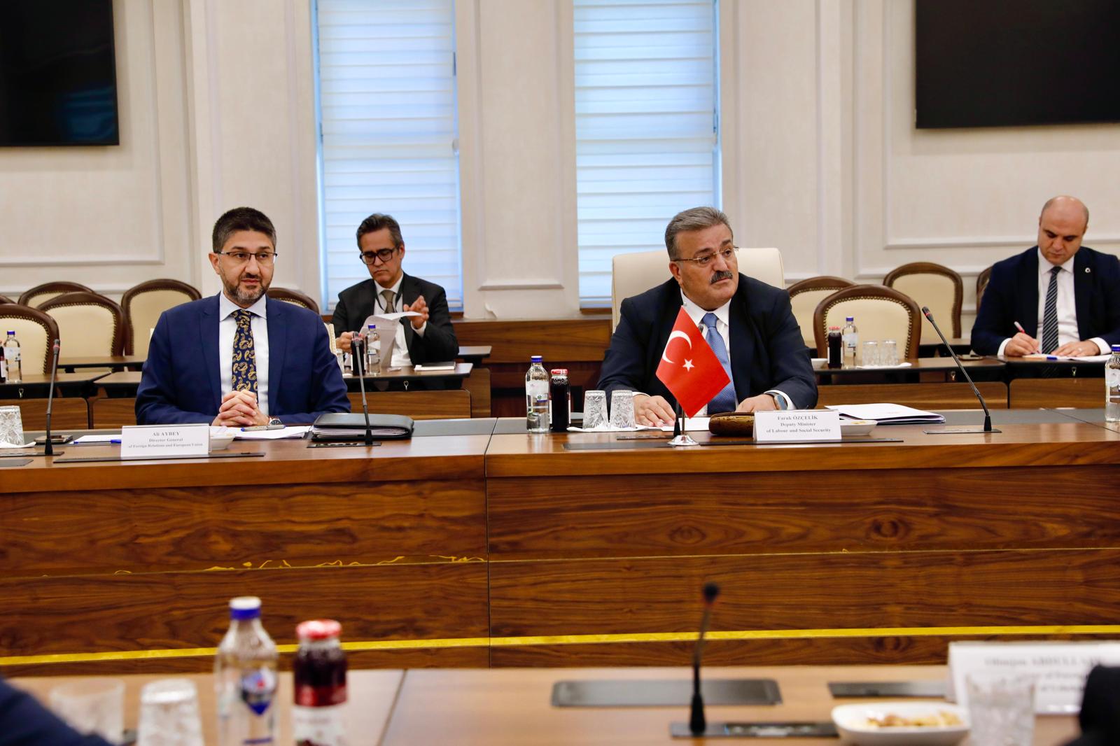 Bakan Yardımcımız Faruk Özçelik, Özbekistan Dışişleri Bakan Yardımcısı Olimjon Abdullaev ile Görüştü