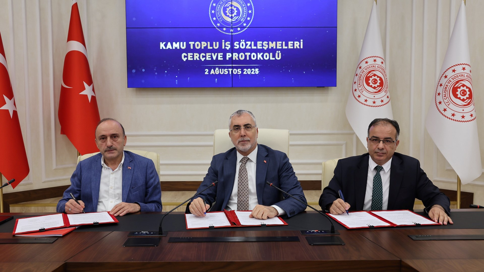 2025-2026 Dönemi Kamu Toplu İş Sözleşmeleri Çerçeve Protokolü İmzalandı