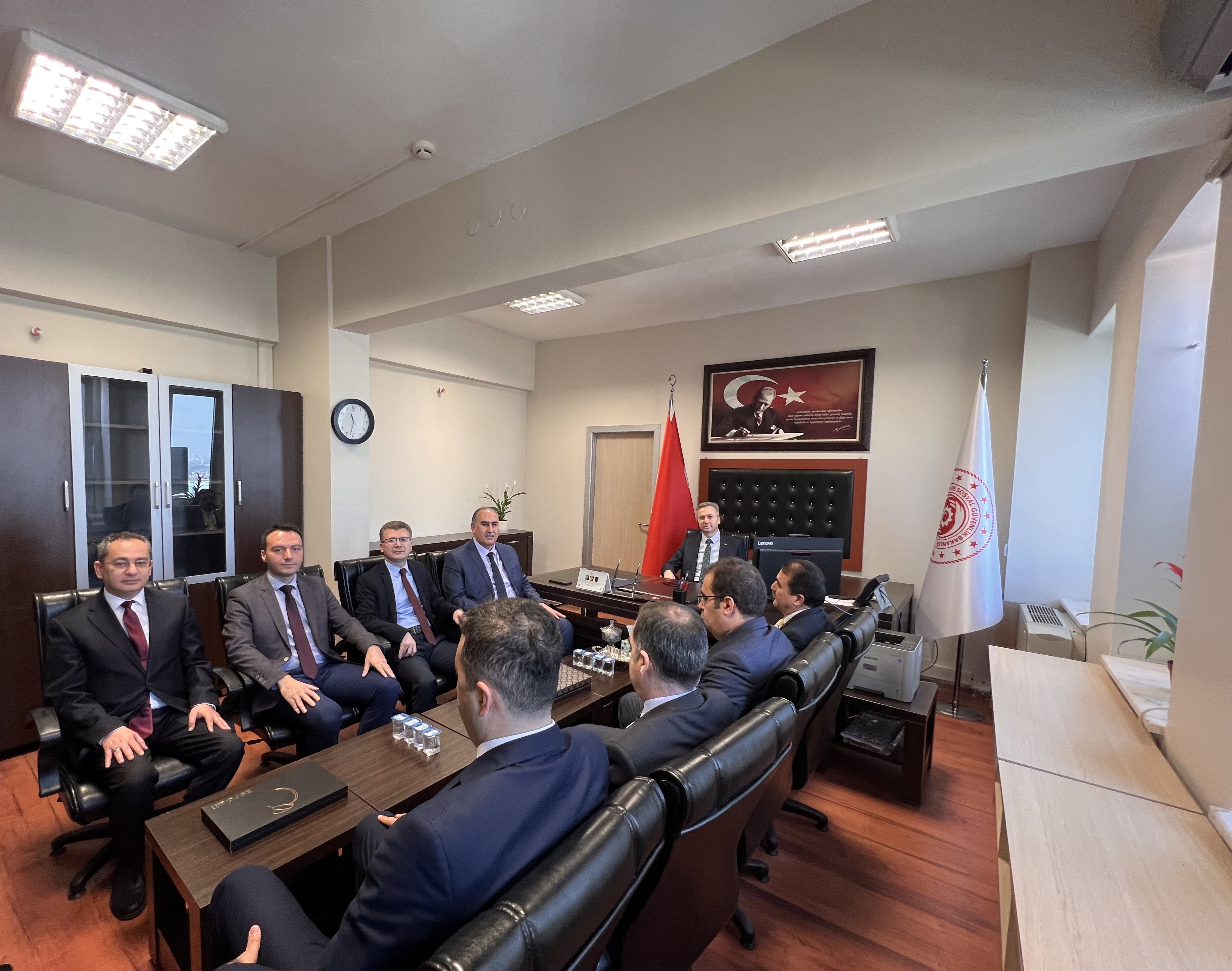 Rehberlik ve Teftiş Başkanımız Bekir Aktürk ve Başkan Yardımcılarımız Erol Güner, Resül Yılmaz, Davut Seyhan, Faruk Seven ve Gökhan Ateş 24 Ocak 2025 tarihinde Ankara Rehberlik ve Teftiş Grup Başkanlığını ziyaret etti.