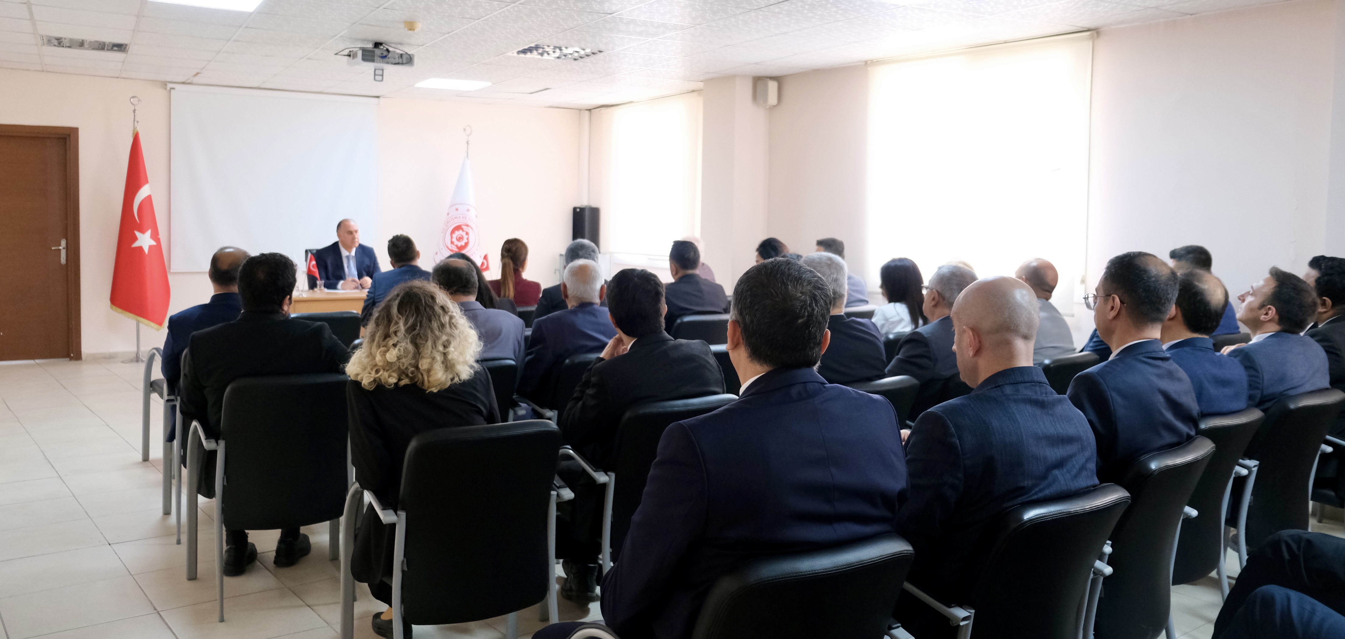 Rehberlik ve Teftiş Başkanımız Erol Güner, 30 Nisan 2026 tarihinde Adana Rehberlik ve Teftiş Grup Başkanlığımızı ziyaret etti. Ziyaret kapsamında iş müfettişlerimizle bir araya gelerek teftiş faaliyetleri ve 2026 yılı çalışma programına ilişkin değerlendirmelerde bulundu.