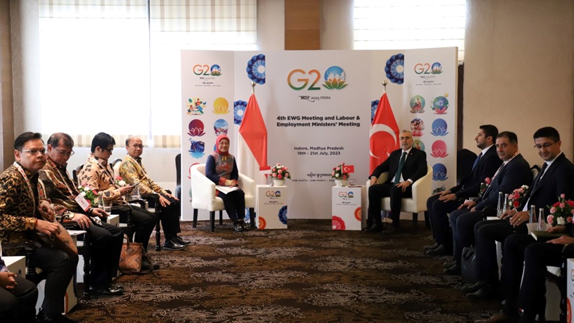 Minister of Labour and Social Security Vedat Işıkhan met with his counterparts from Indonesia, India, Brazil and the Netherlands in India, where G20 Labour and Employment Ministers’ Meeting was held.