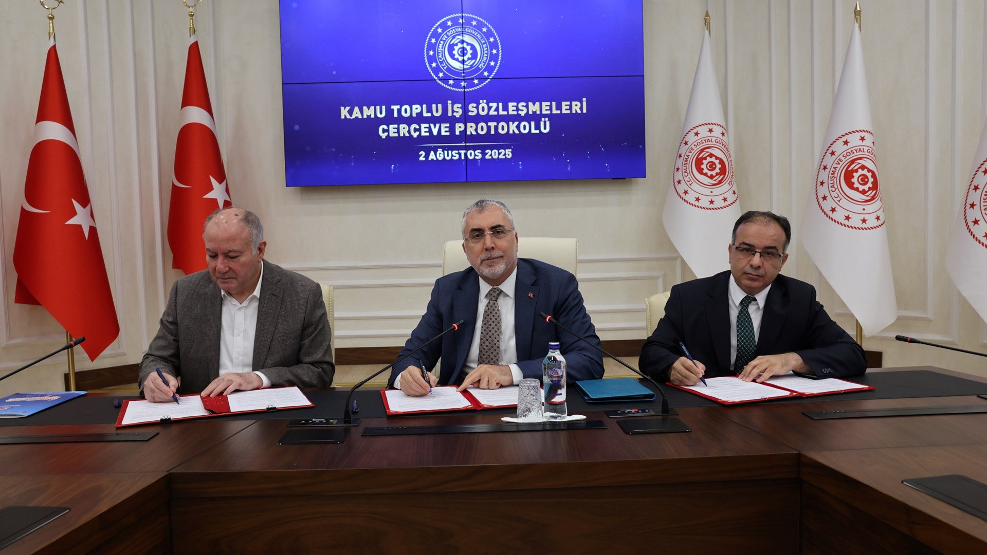 2025-2026 Dönemi Kamu Toplu İş Sözleşmeleri Çerçeve Protokolü İmzalandı