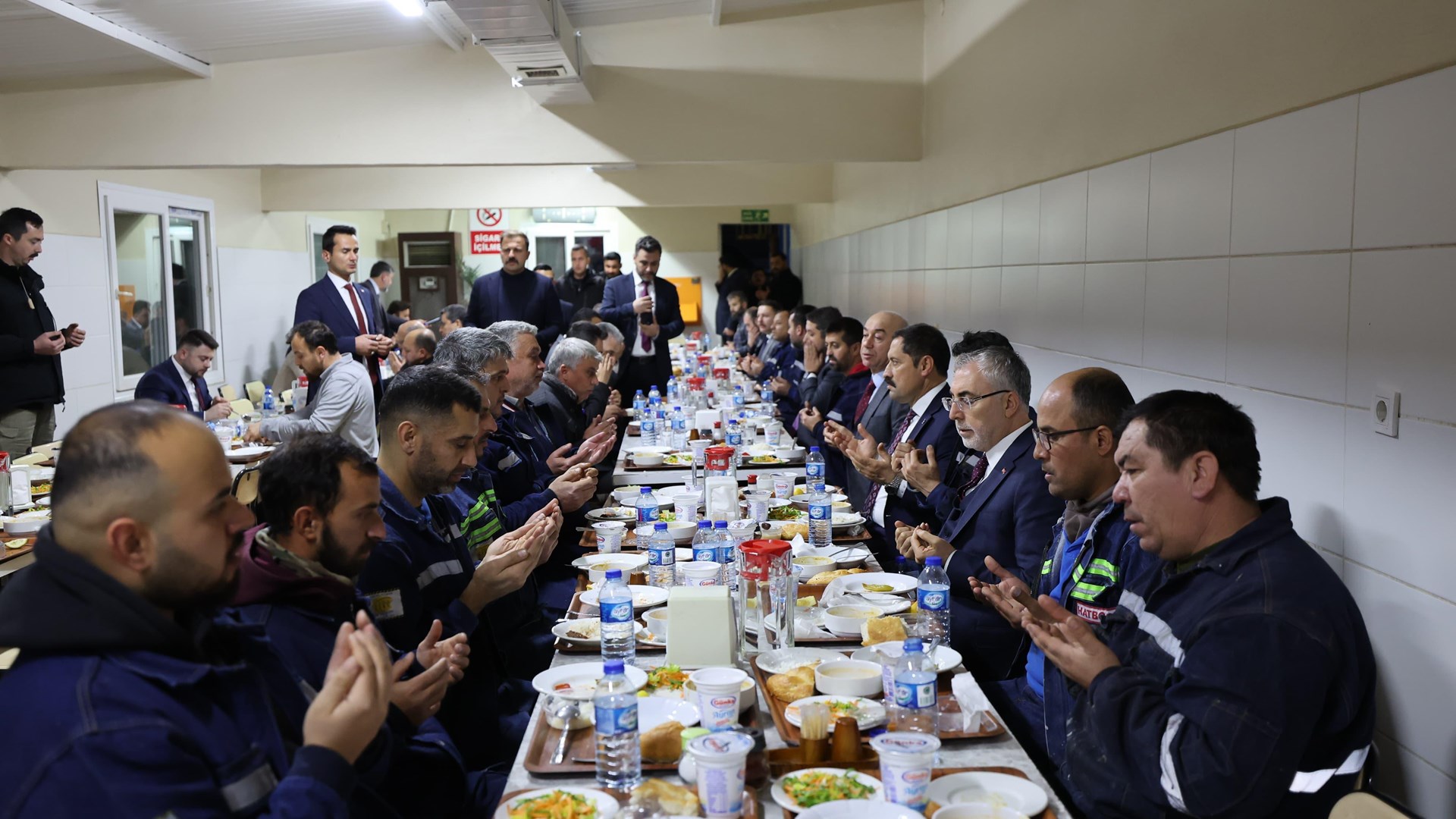 Bakan Işıkhan, Hatay’da Ziyaretlerde Bulundu