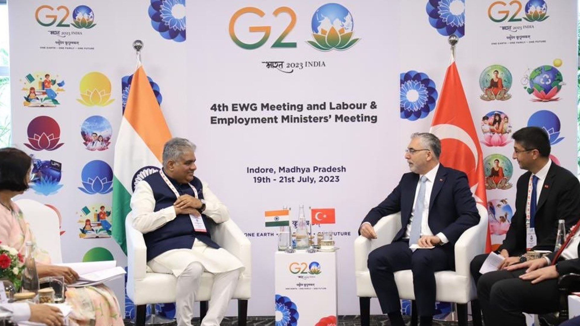 Minister of Labour and Social Security Vedat Işıkhan met with his counterparts from Indonesia, India, Brazil and the Netherlands in India, where G20 Labour and Employment Ministers’ Meeting was held.