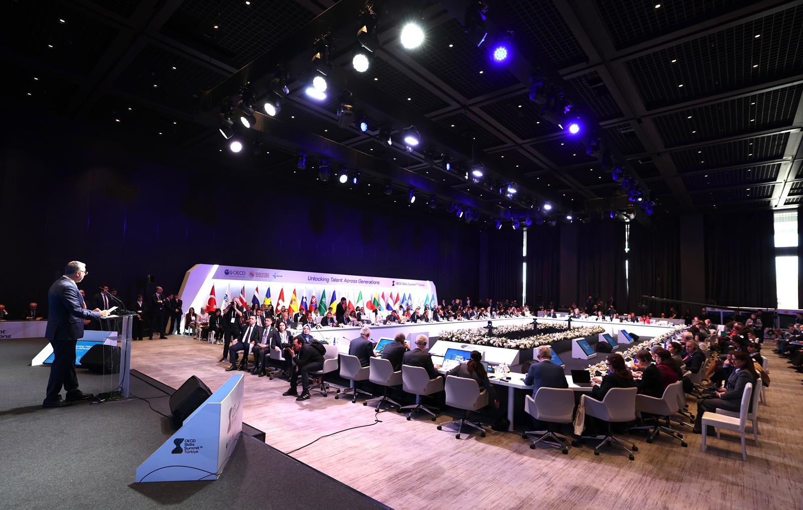 OECD 2026 Beceriler Zirvesi İkinci Gün Oturumlarıyla Devam Ediyor