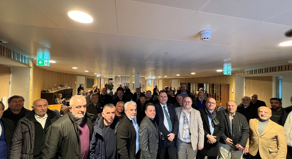 Deventer Çalışma ve Sosyal Güvenlik Ataşeliğimiz, Lahey şehrinde HDV Ahi Evran Camii'nde vatandaşlarımızla bir araya geldi.