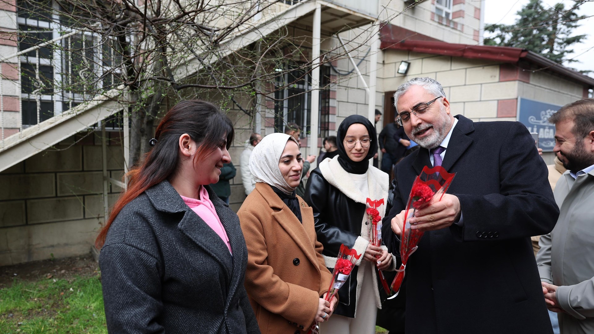 Bakan Işıkhan, İstanbul’da Ziyaretlerde Bulundu