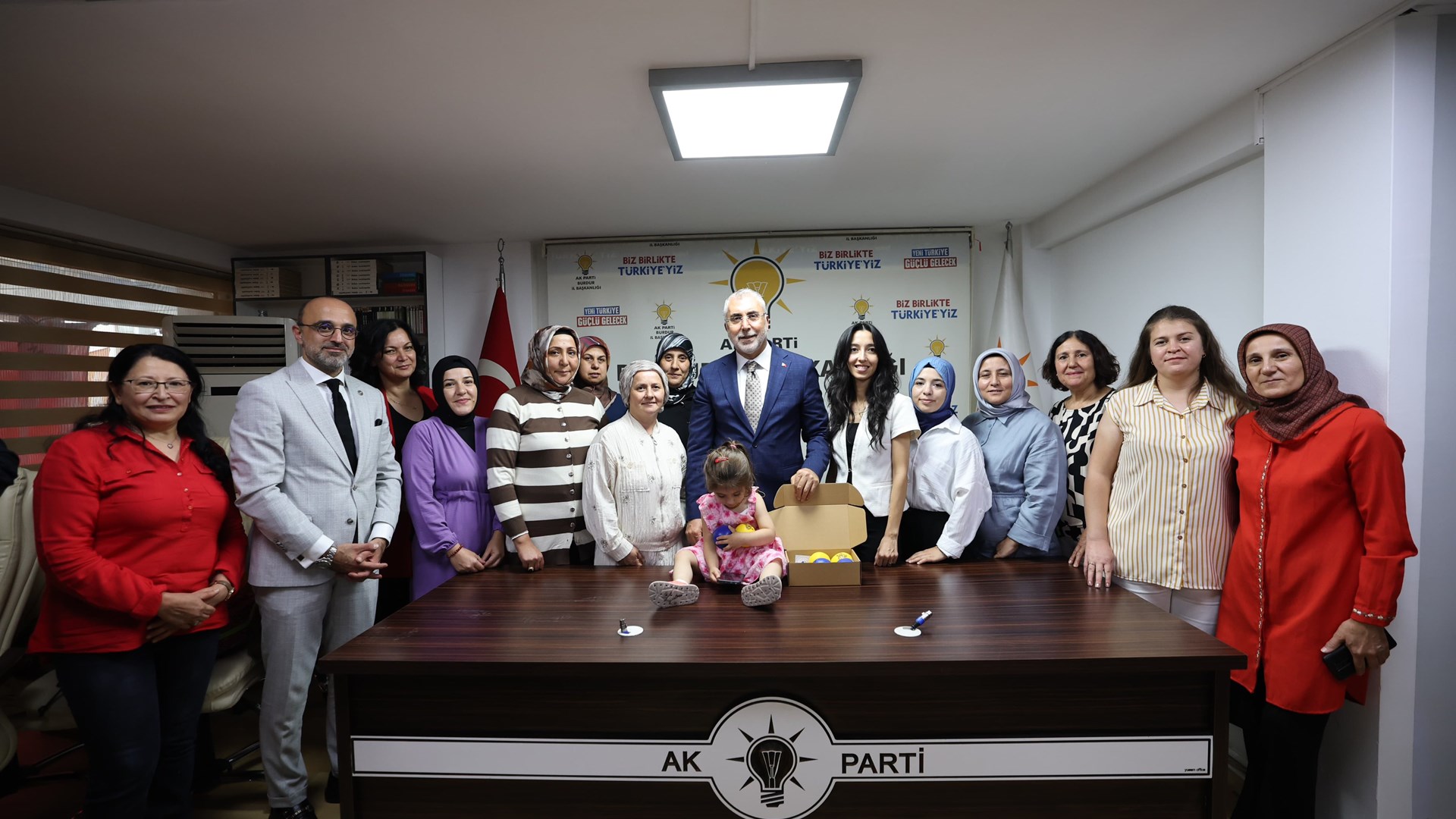 Bakan Işıkhan, Türkiye Yüzyılı Buluşmaları Kapsamında Burdur’da Ziyaretlerde Bulundu