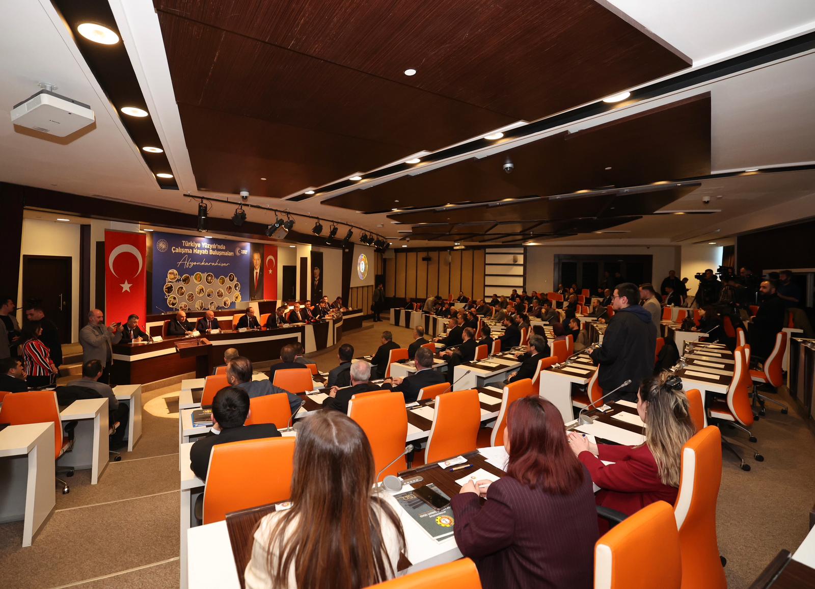 Bakan Işıkhan, Afyonkarahisar’da Ziyaretlerde Bulundu