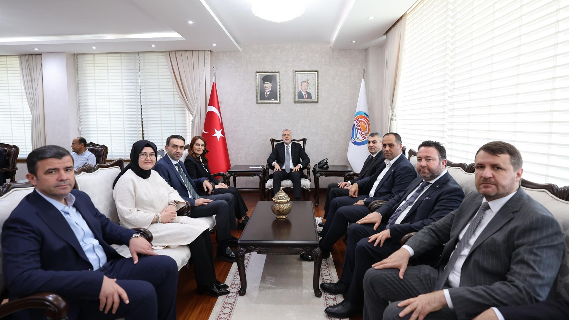 Bakan Işıkhan, Mersin’de Temaslarda Bulundu