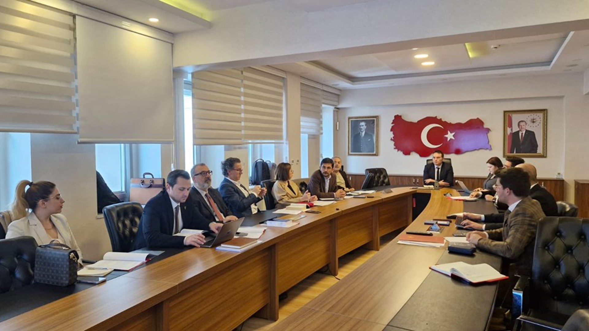 Üçlü Danışma Kurulu Toplantısının ardından belirlenen “İş Kanunu Çalışma Grubu” toplantılarına devam ediyor.